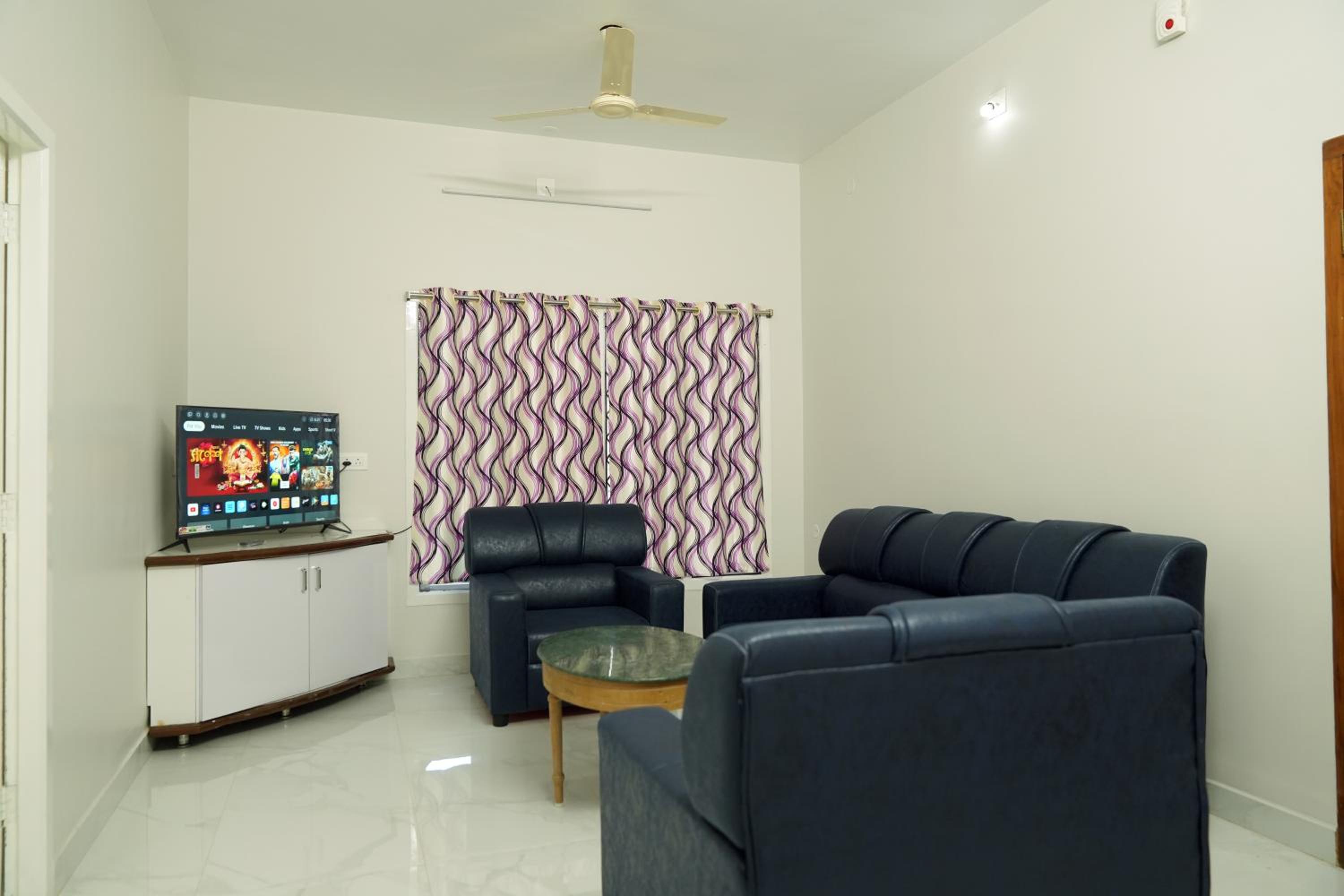 Two-Bedroom Apartment photo 2