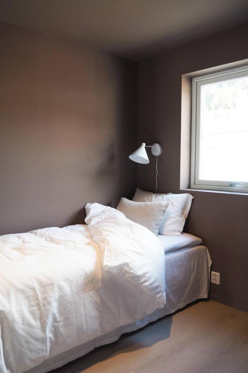 Four-Bedroom House photo 2