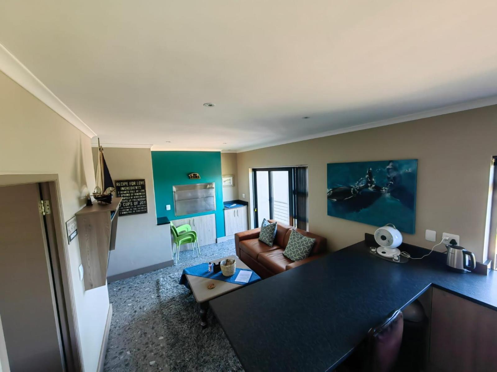 Apartment with Sea View - Photo 6