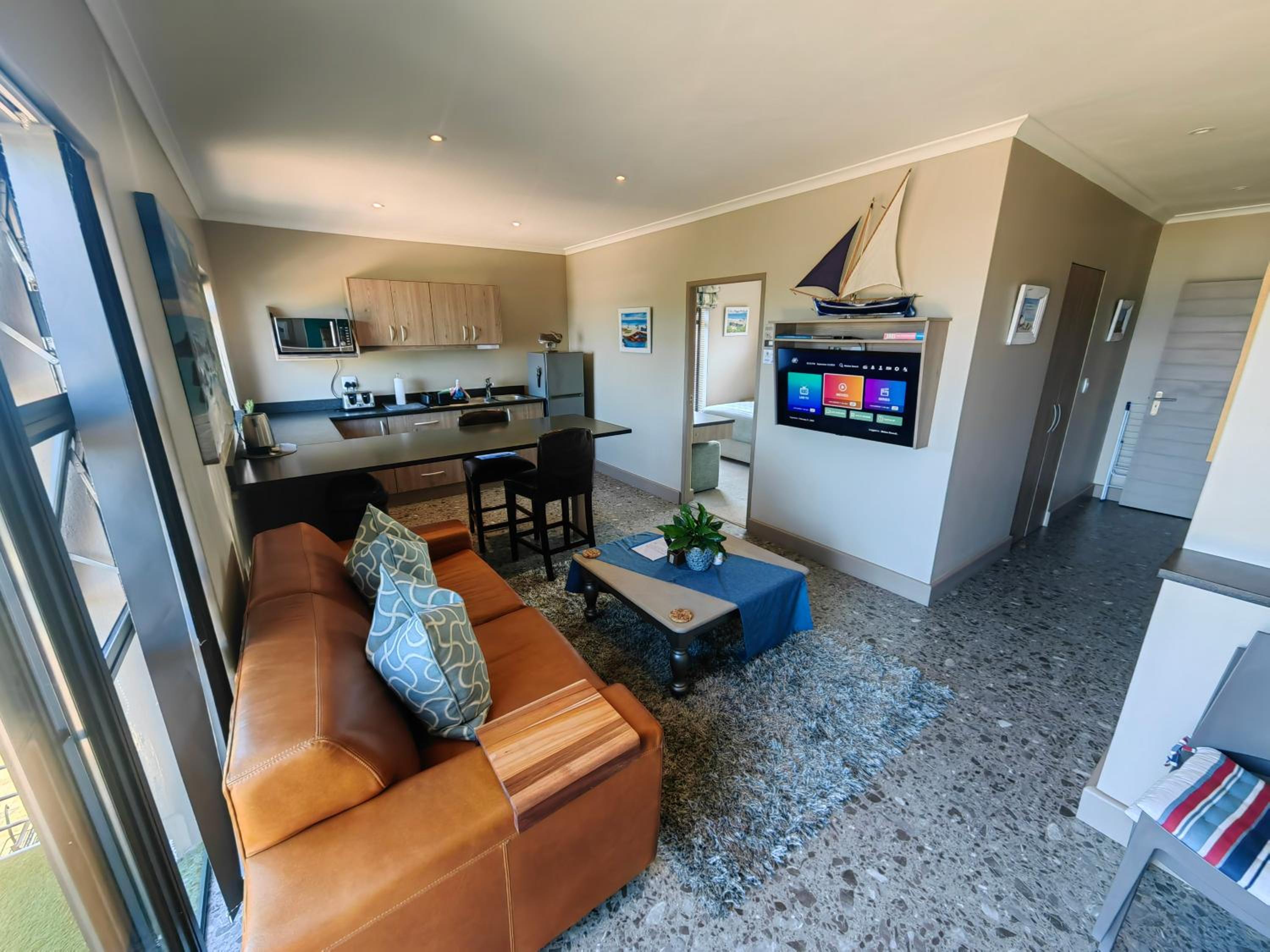 Apartment with Sea View - Photo 4