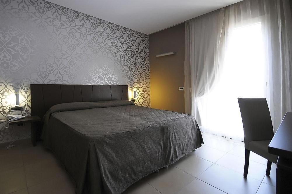 Double Room - Photo 5