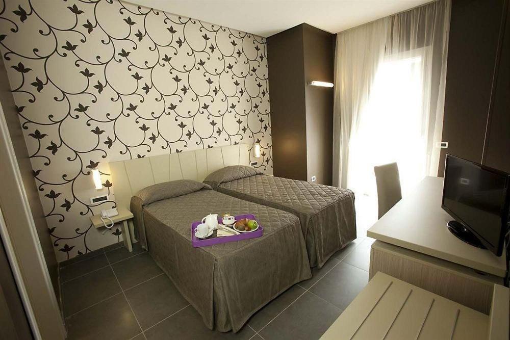 Twin Room - Photo 4