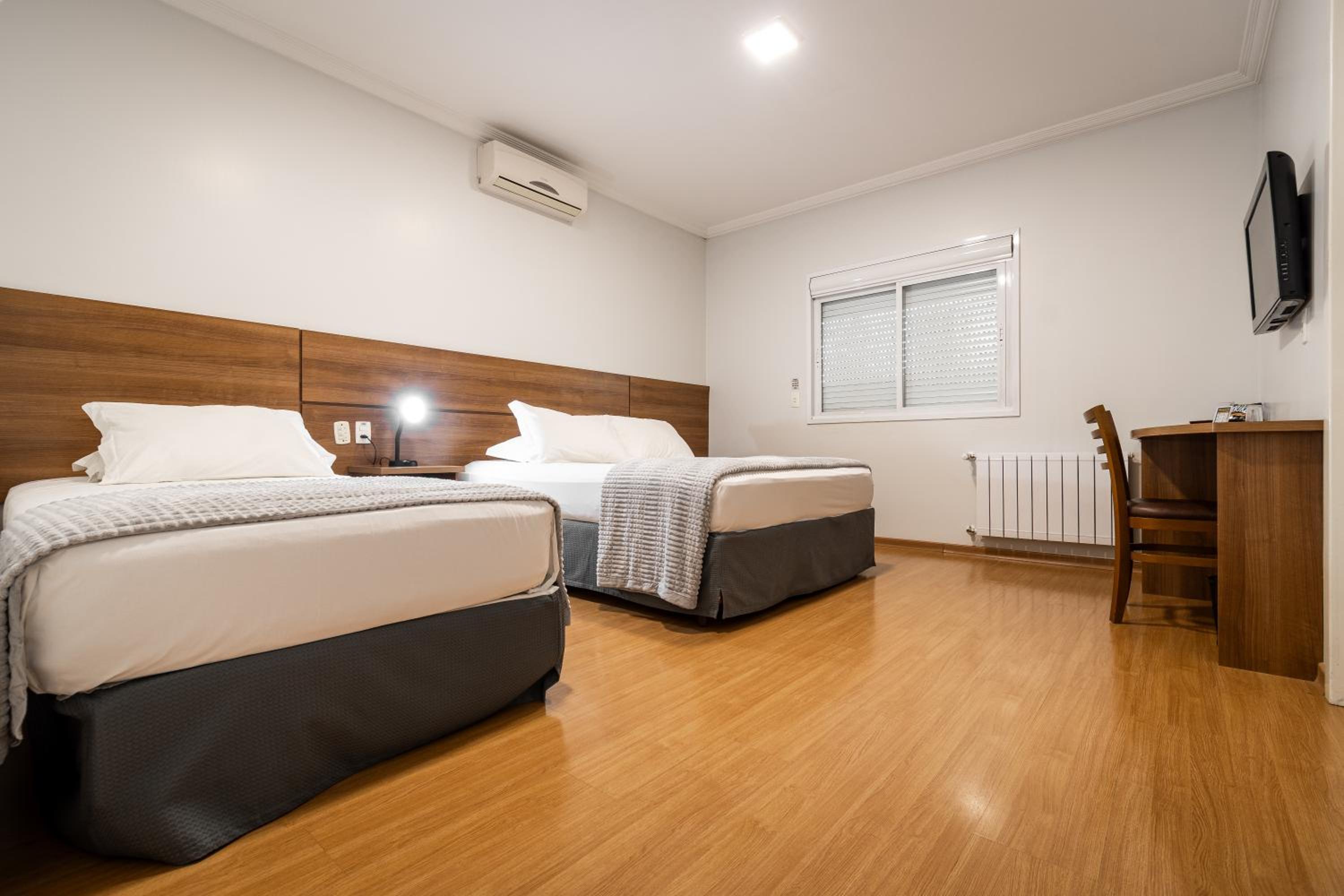 Deluxe Apartment photo 2