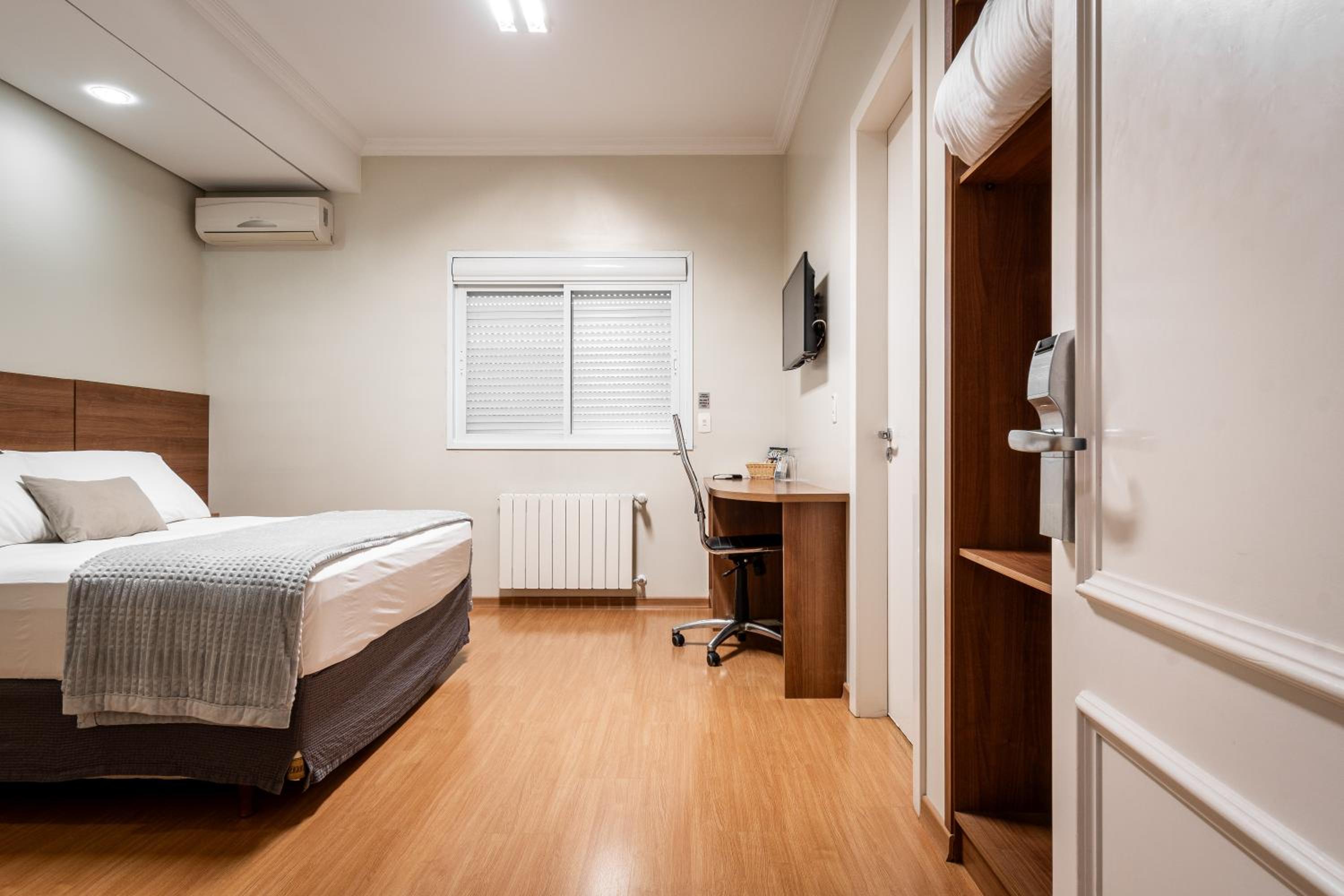 Deluxe Apartment photo 3