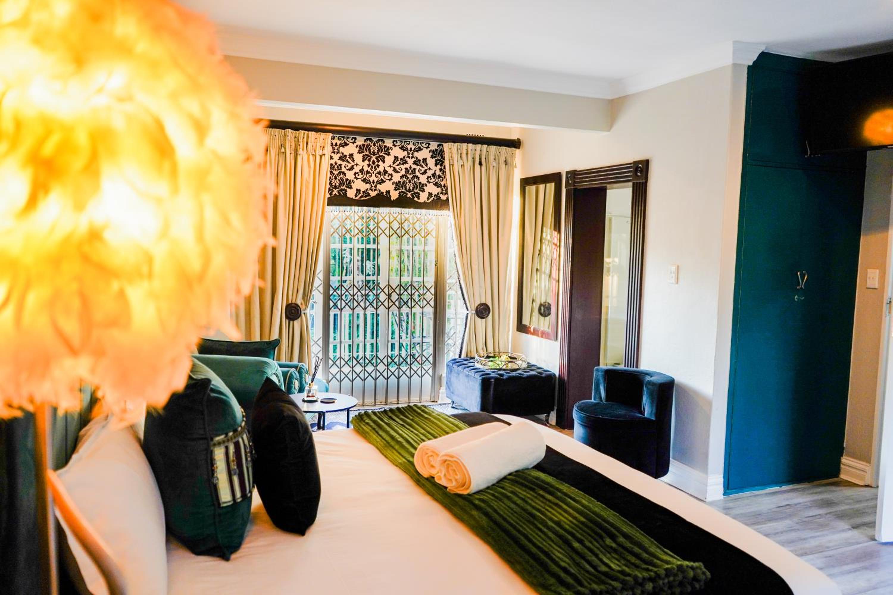 King Room with Balcony photo 1