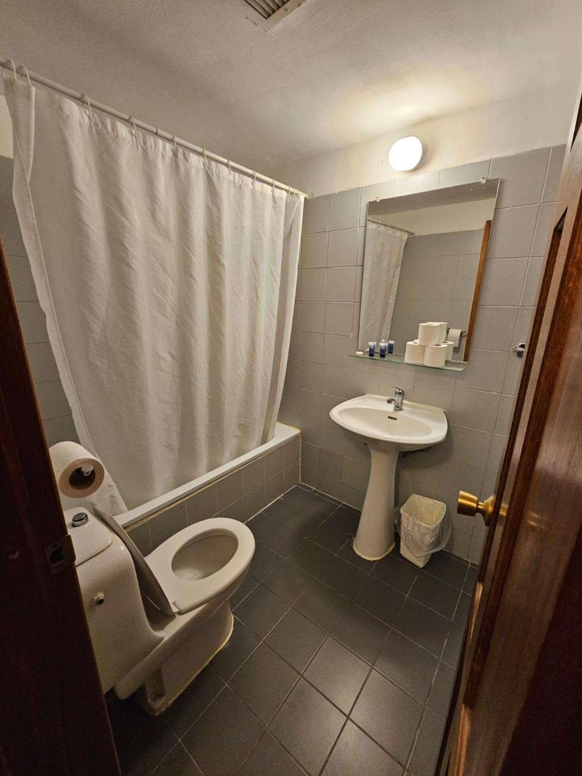 Superior Double Room with Balcony - Photo 10