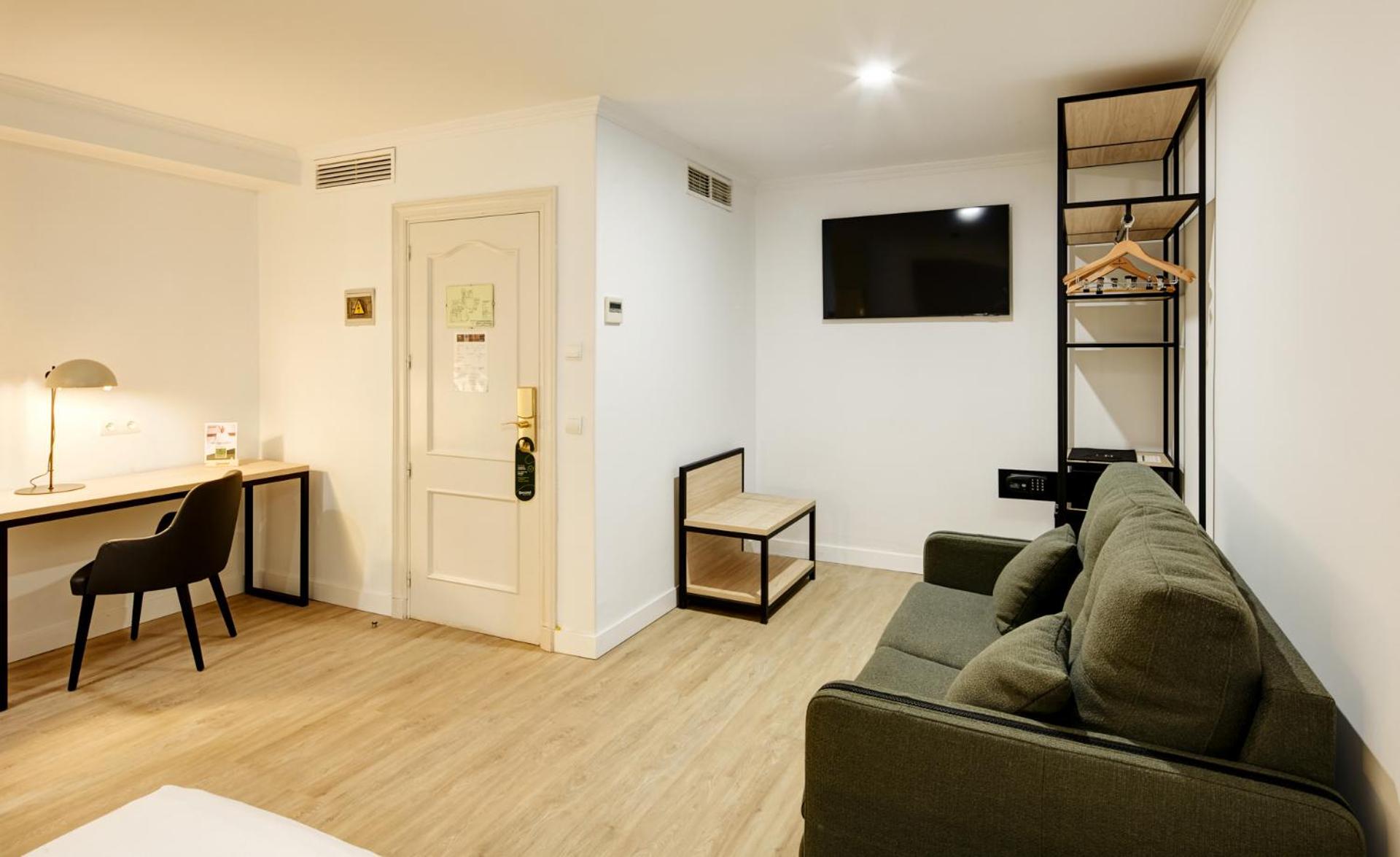 Double Room - Photo 4
