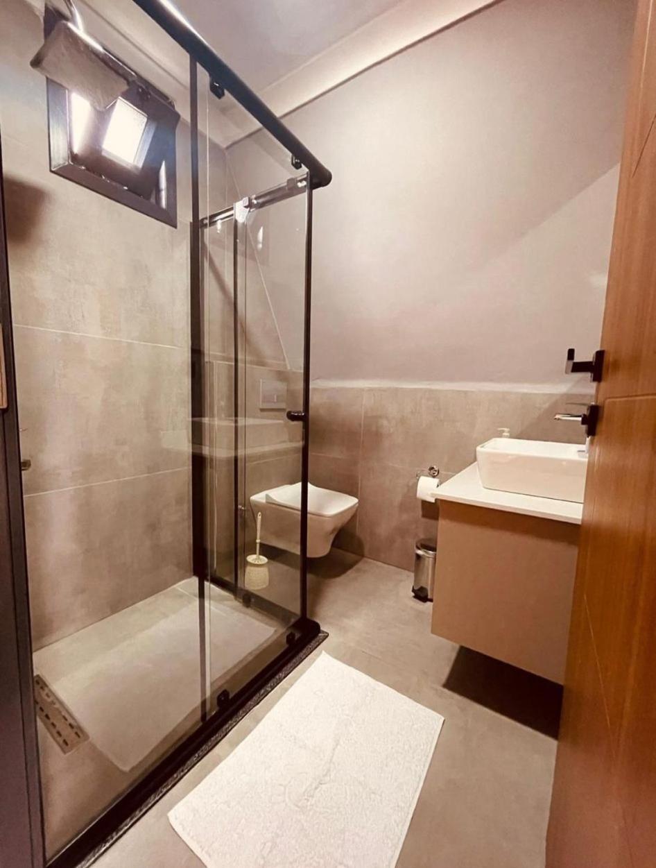 Deluxe Suite photo 2