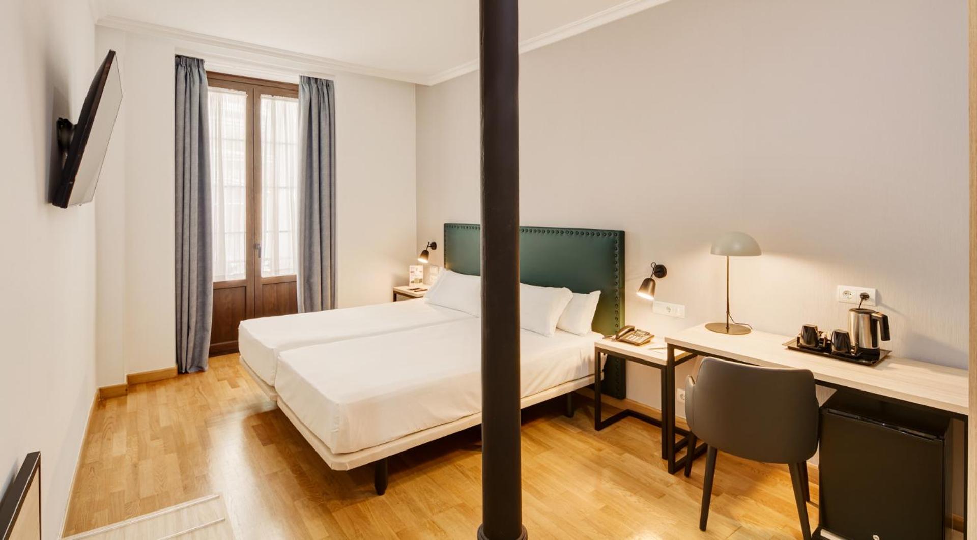 Superior Twin Room - Photo 1