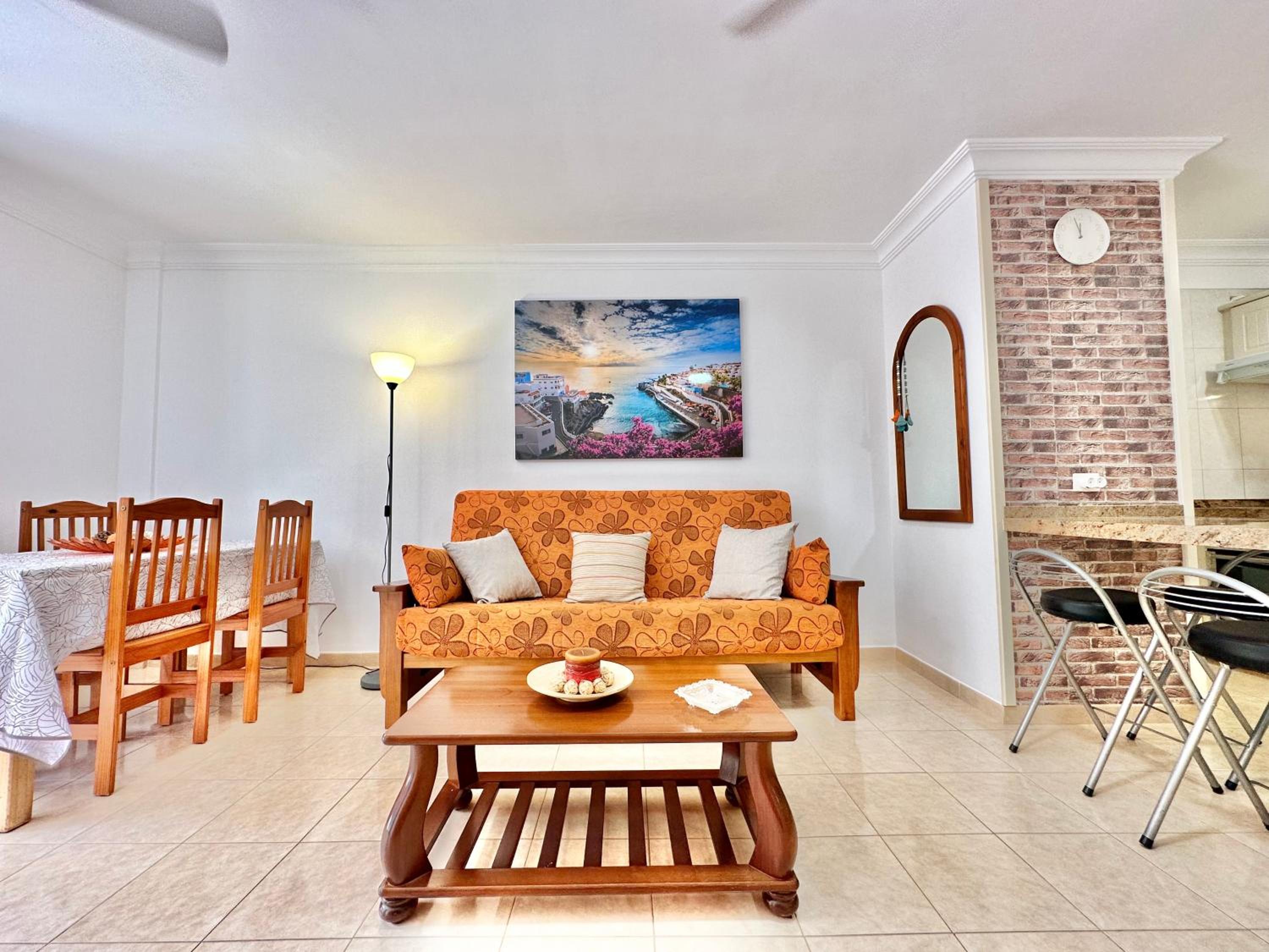 One-Bedroom Apartment with Terrace photo 2