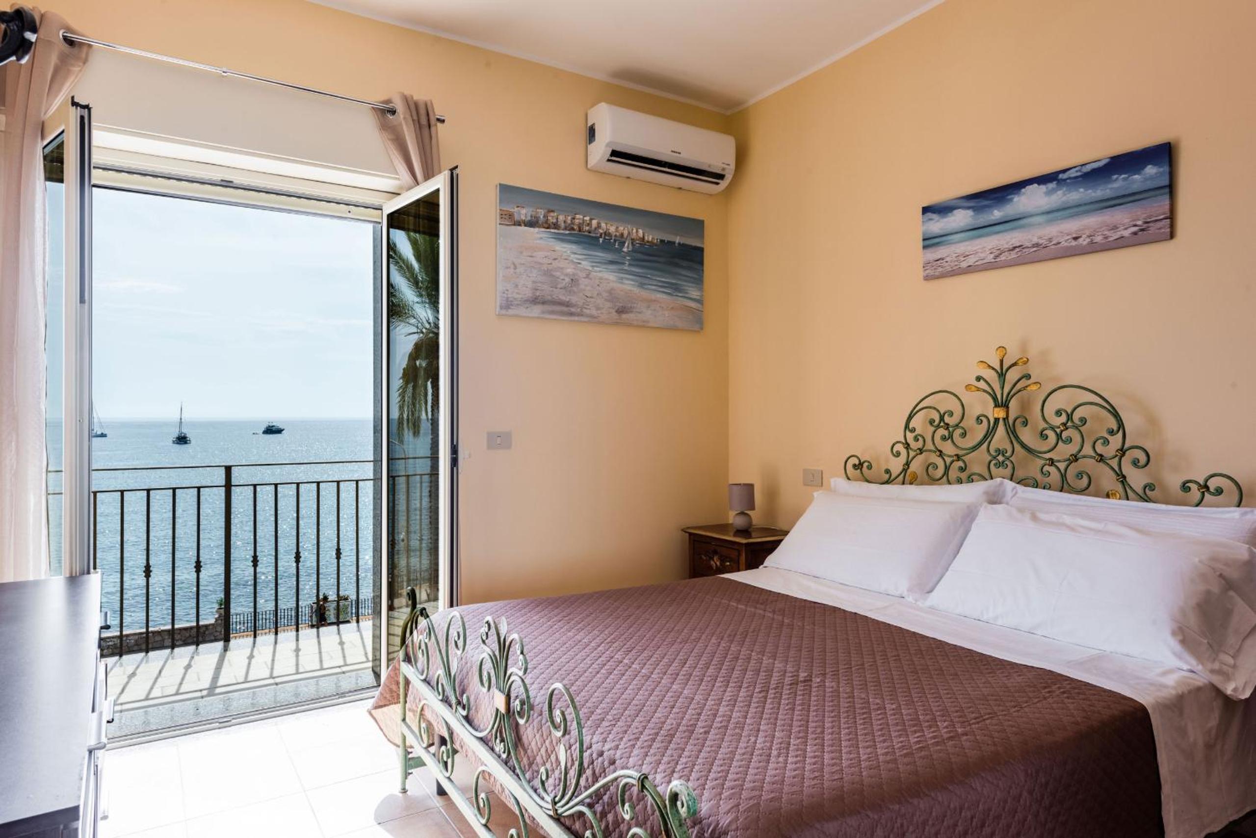 Two-Bedroom Apartment with Terrace and Sea View