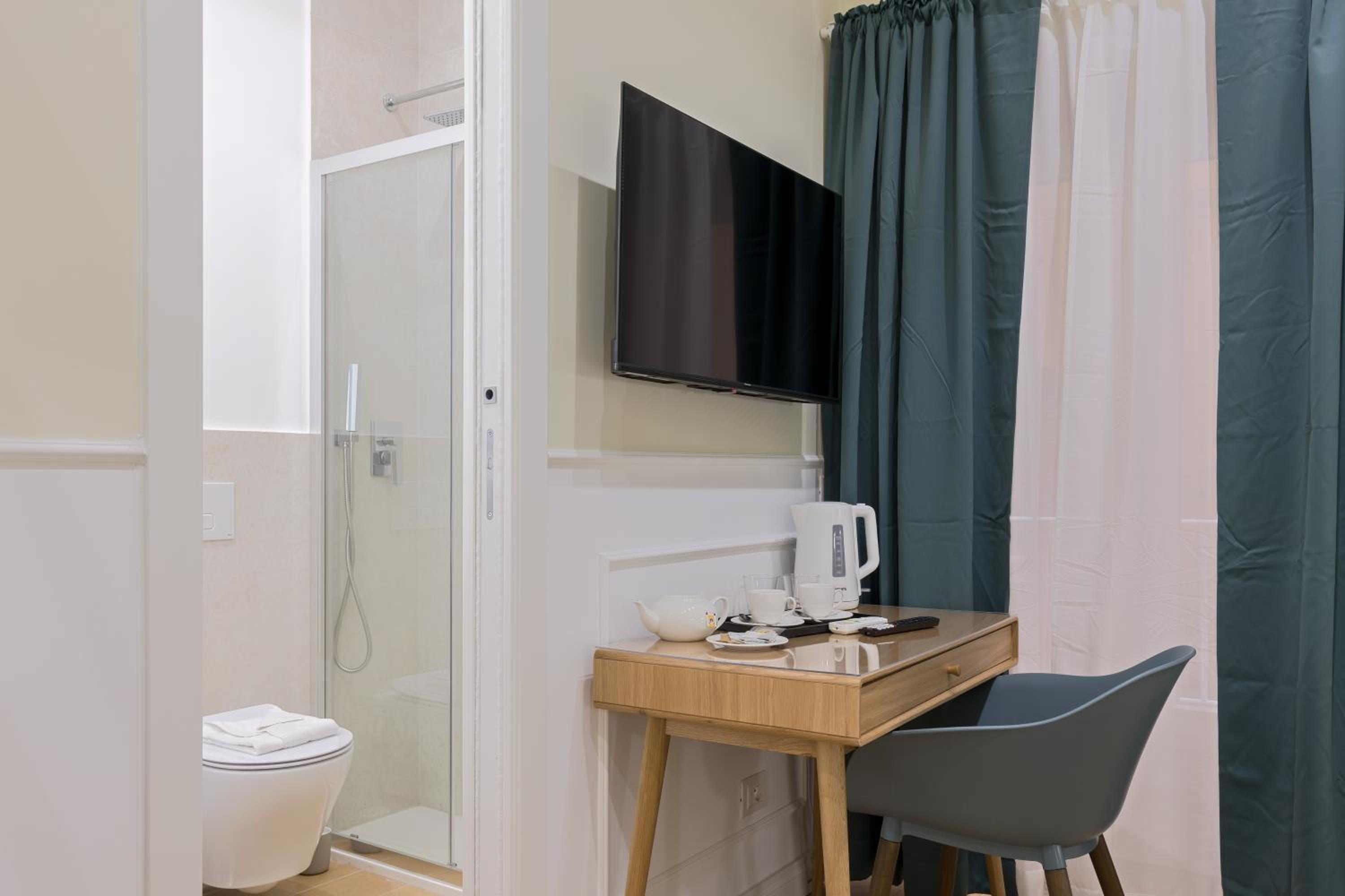 Deluxe Single Room