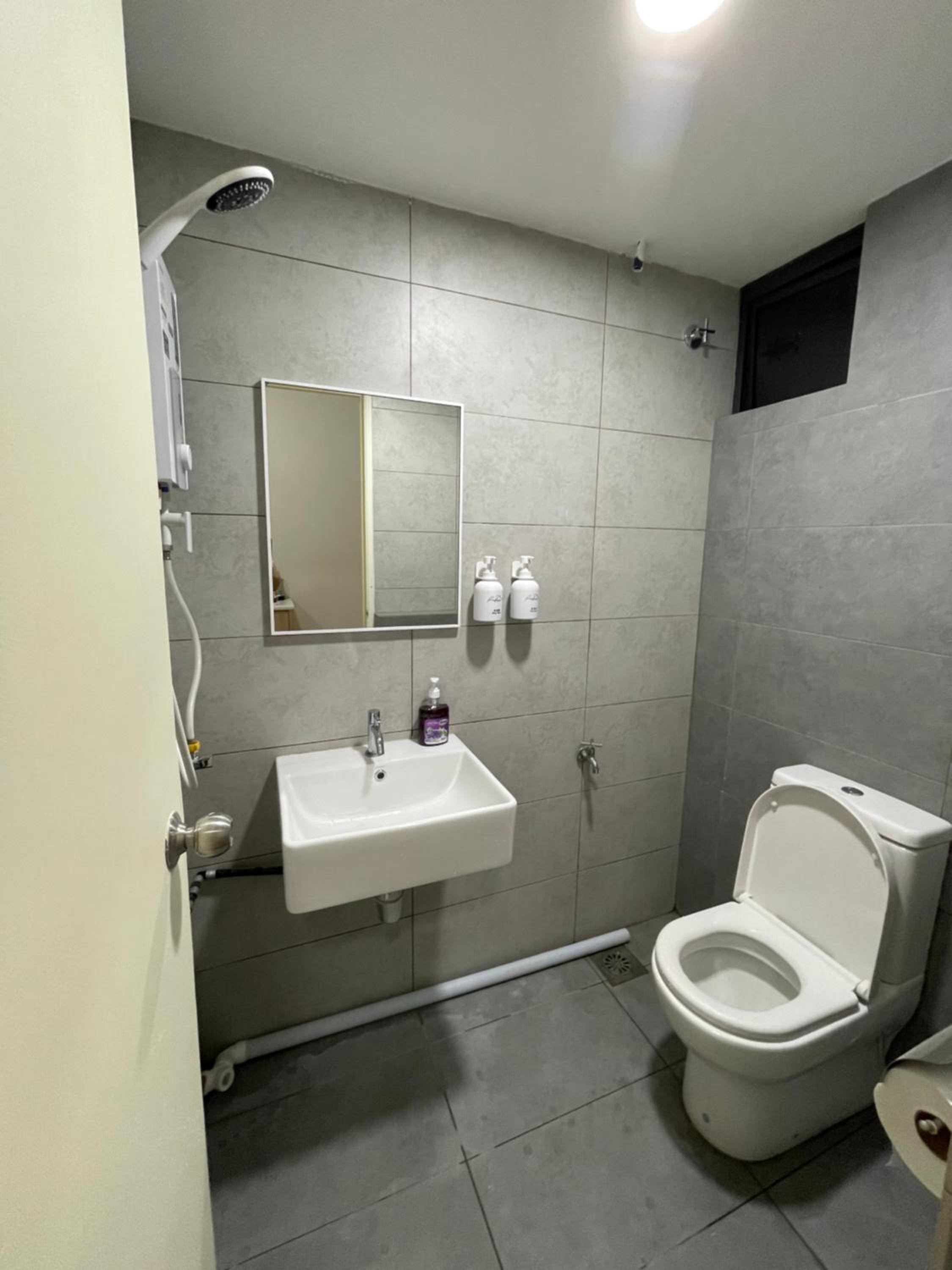 One-Bedroom Apartment - Non-Smoking photo 3