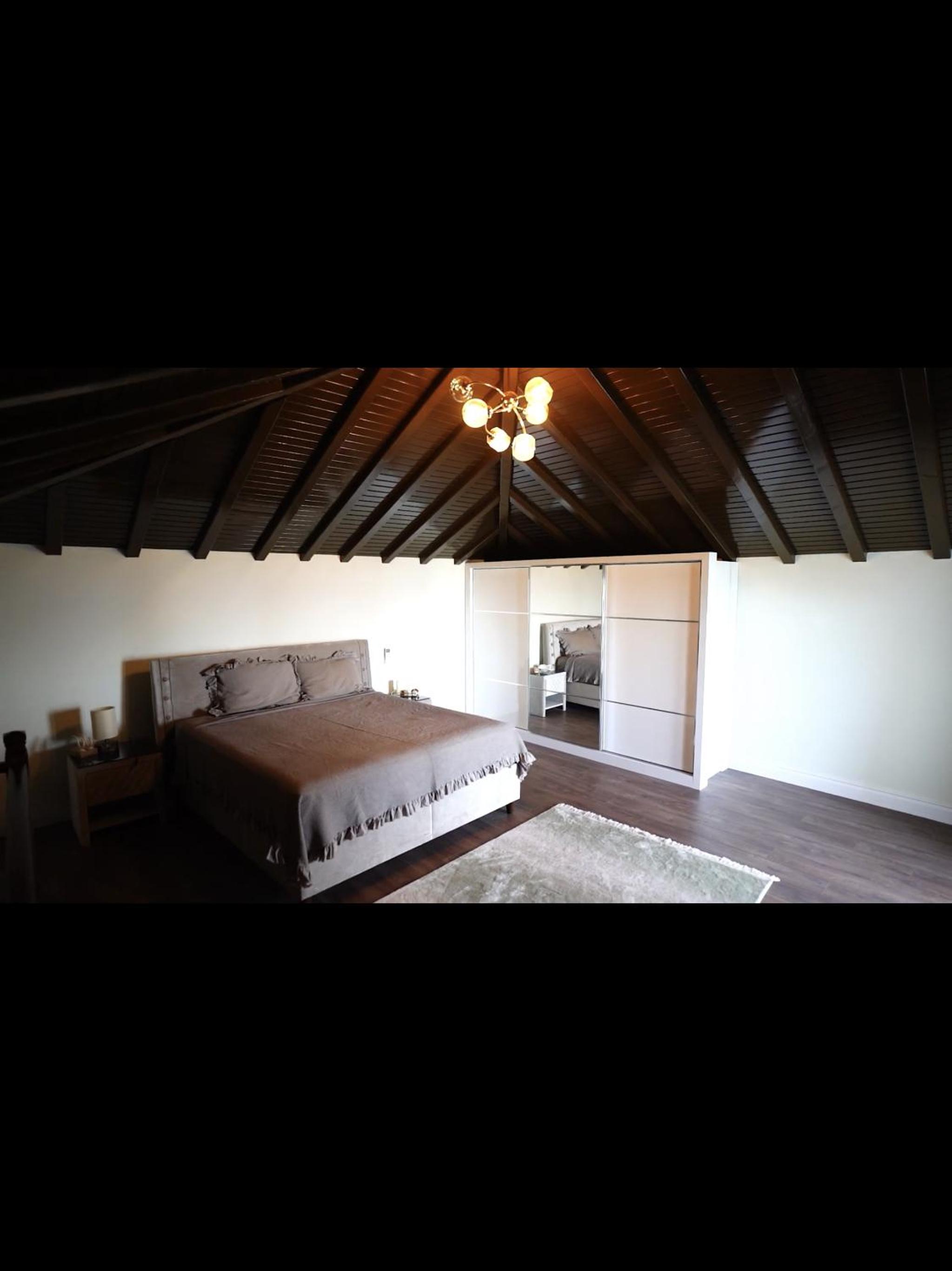 Villa photo 2