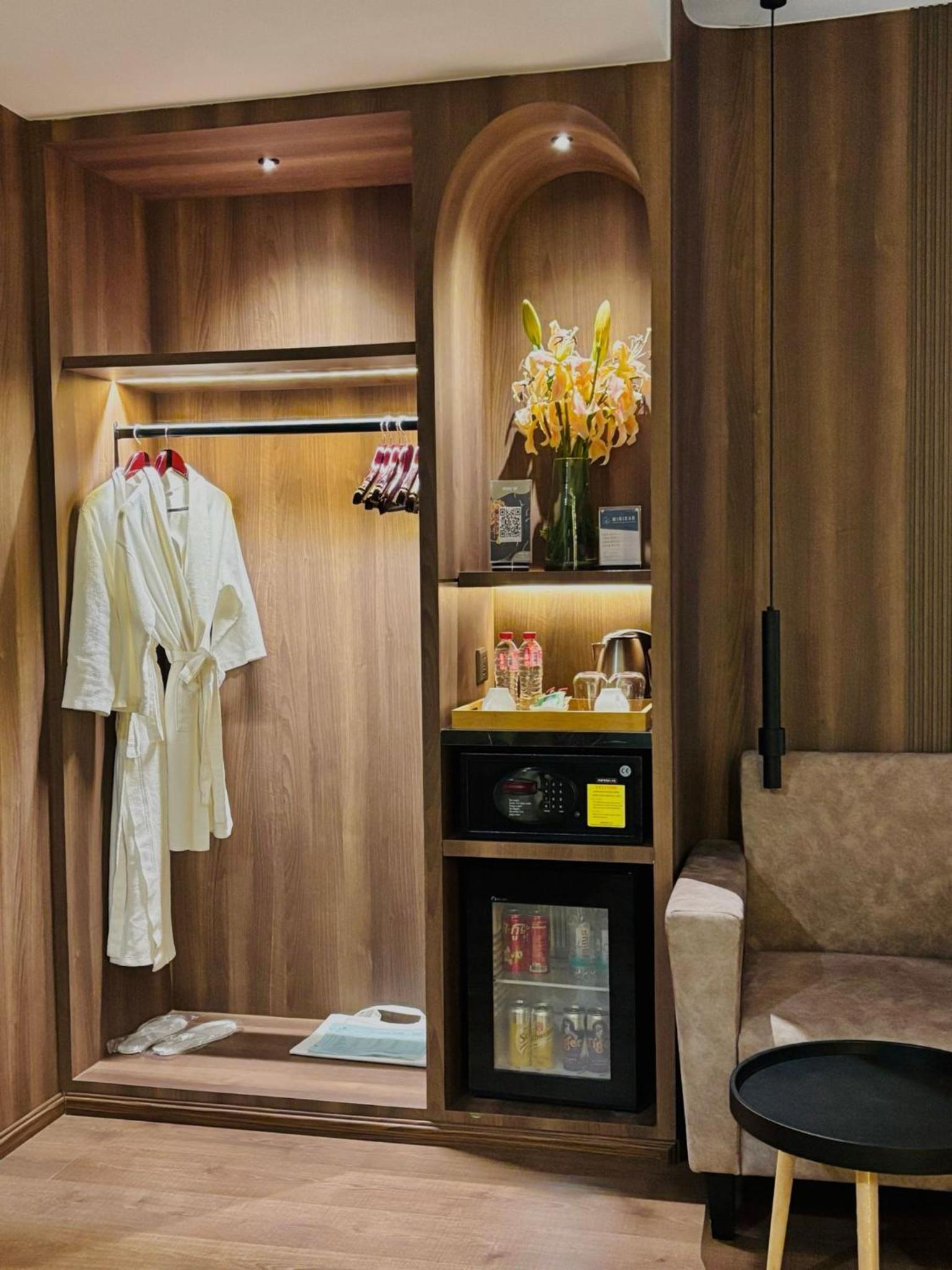 Deluxe Single Room with Balcony