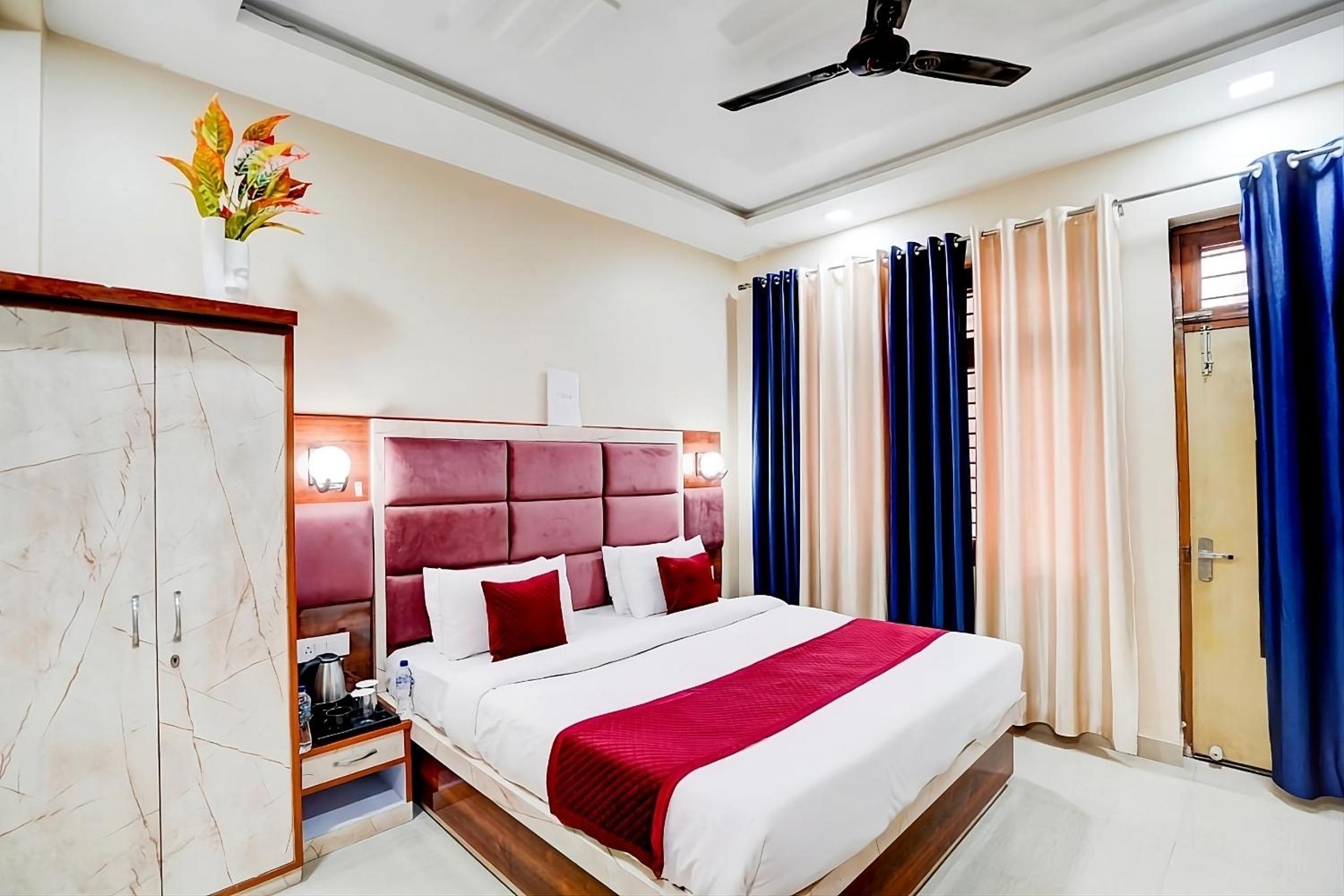 Deluxe Double Room with Balcony