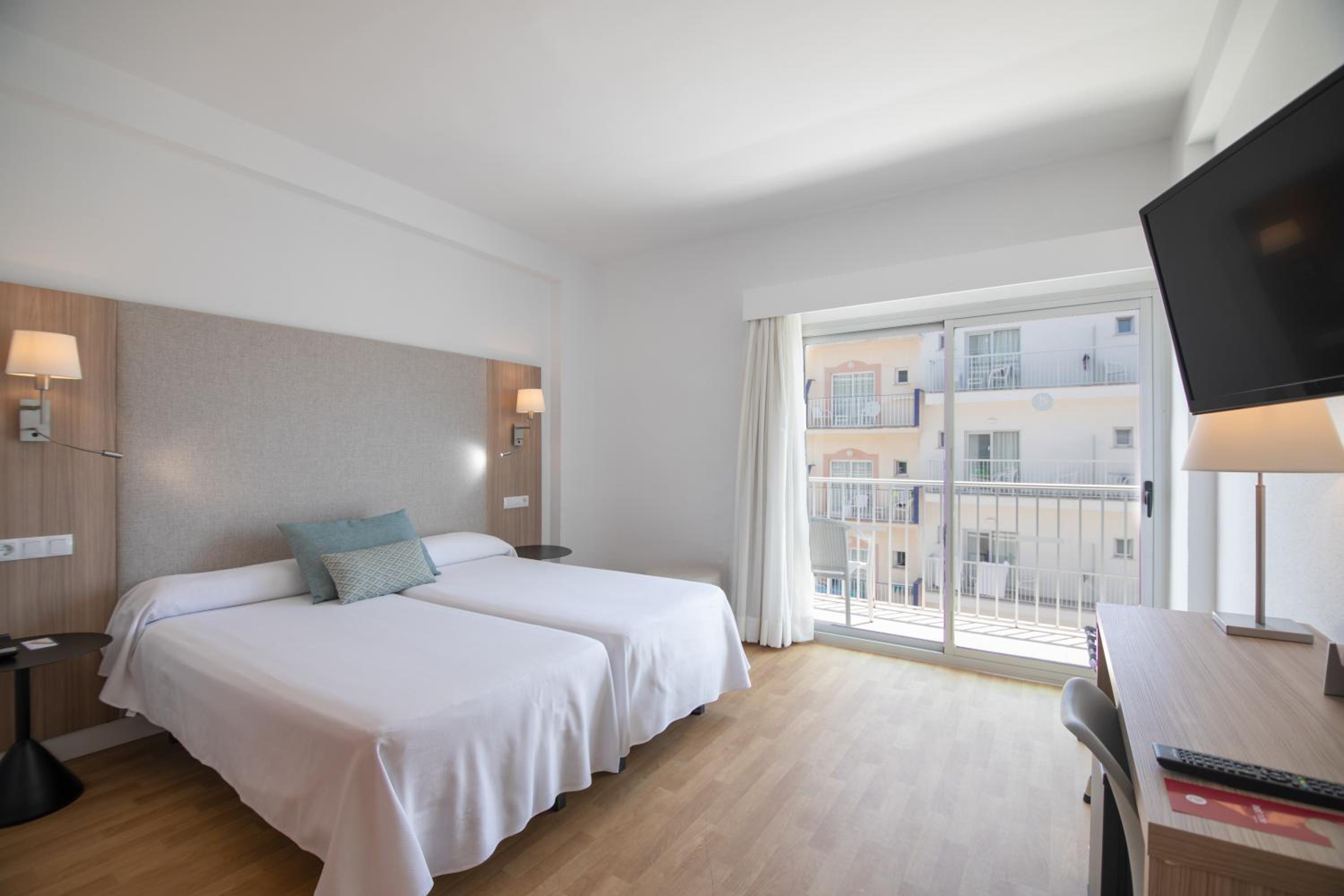 Double Room with Balcony