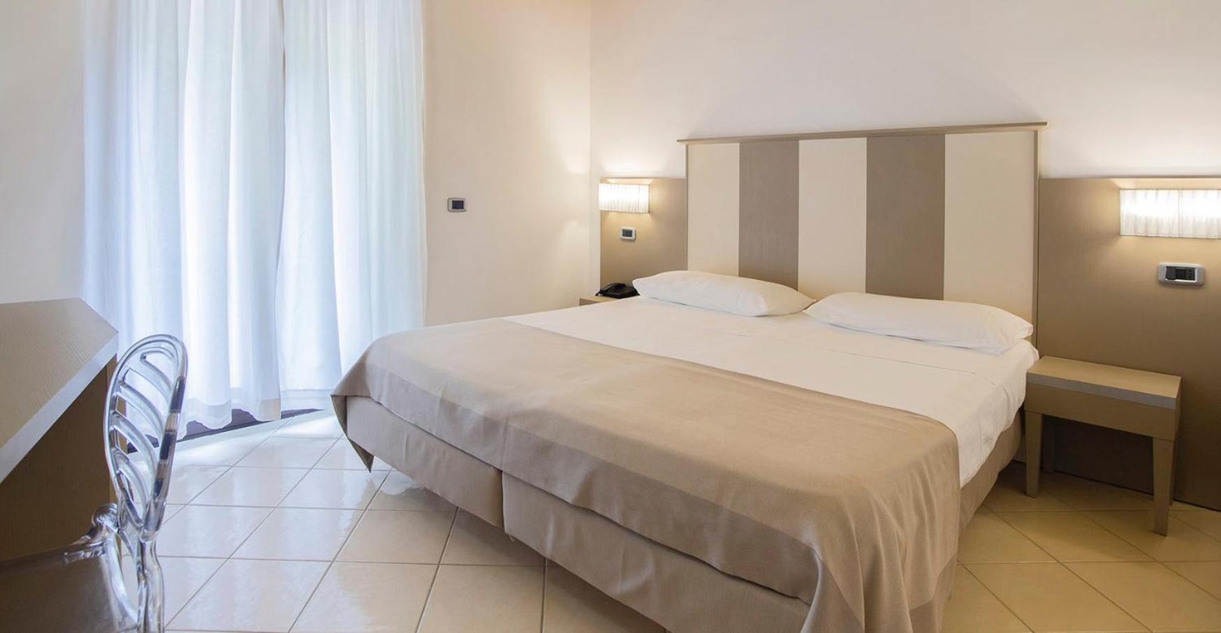 Double Room - Photo 10