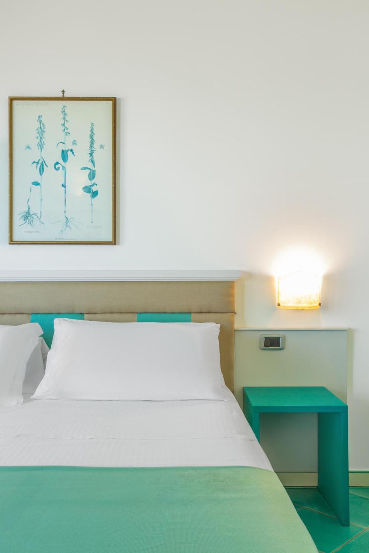 Suite with Terrace - Photo 17