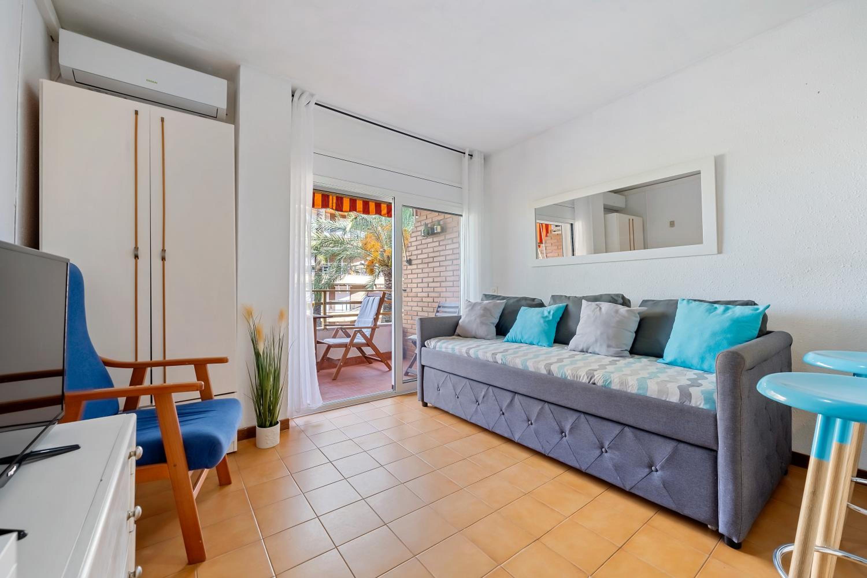 Apartamento de un dormitorio superior con balcón