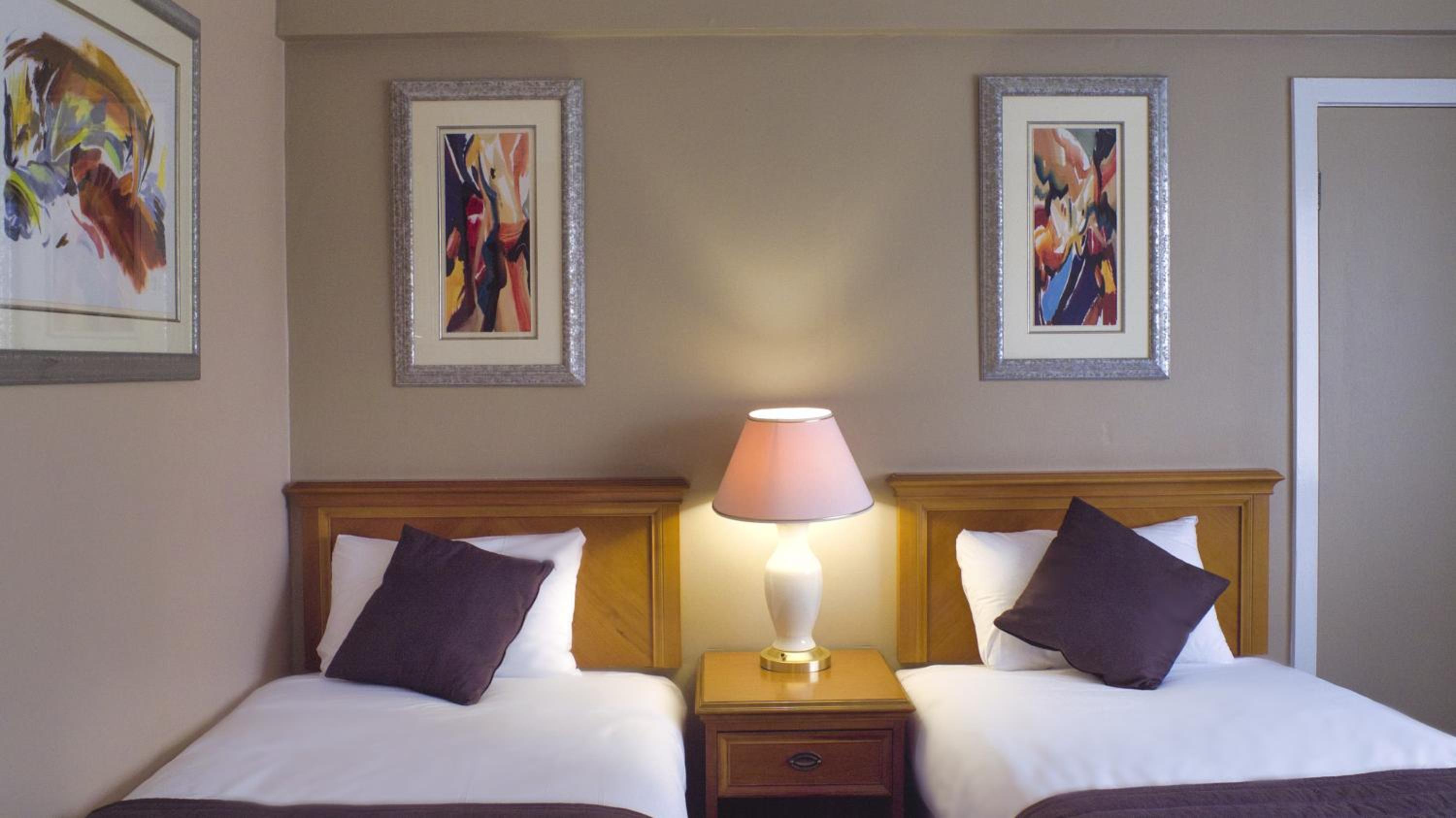 Standard Twin Room - Photo 1