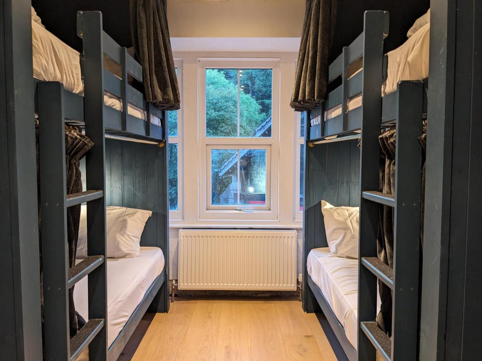 4-Bed Mixed Dormitory Room photo 1