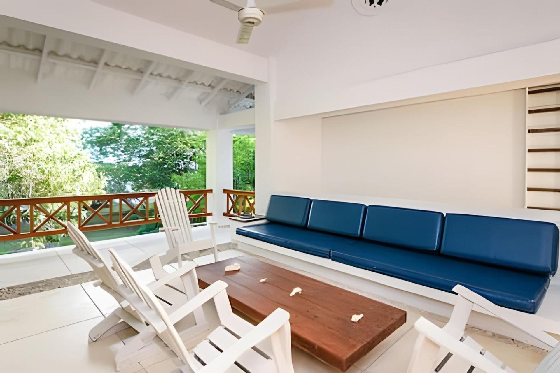 Villa photo 2