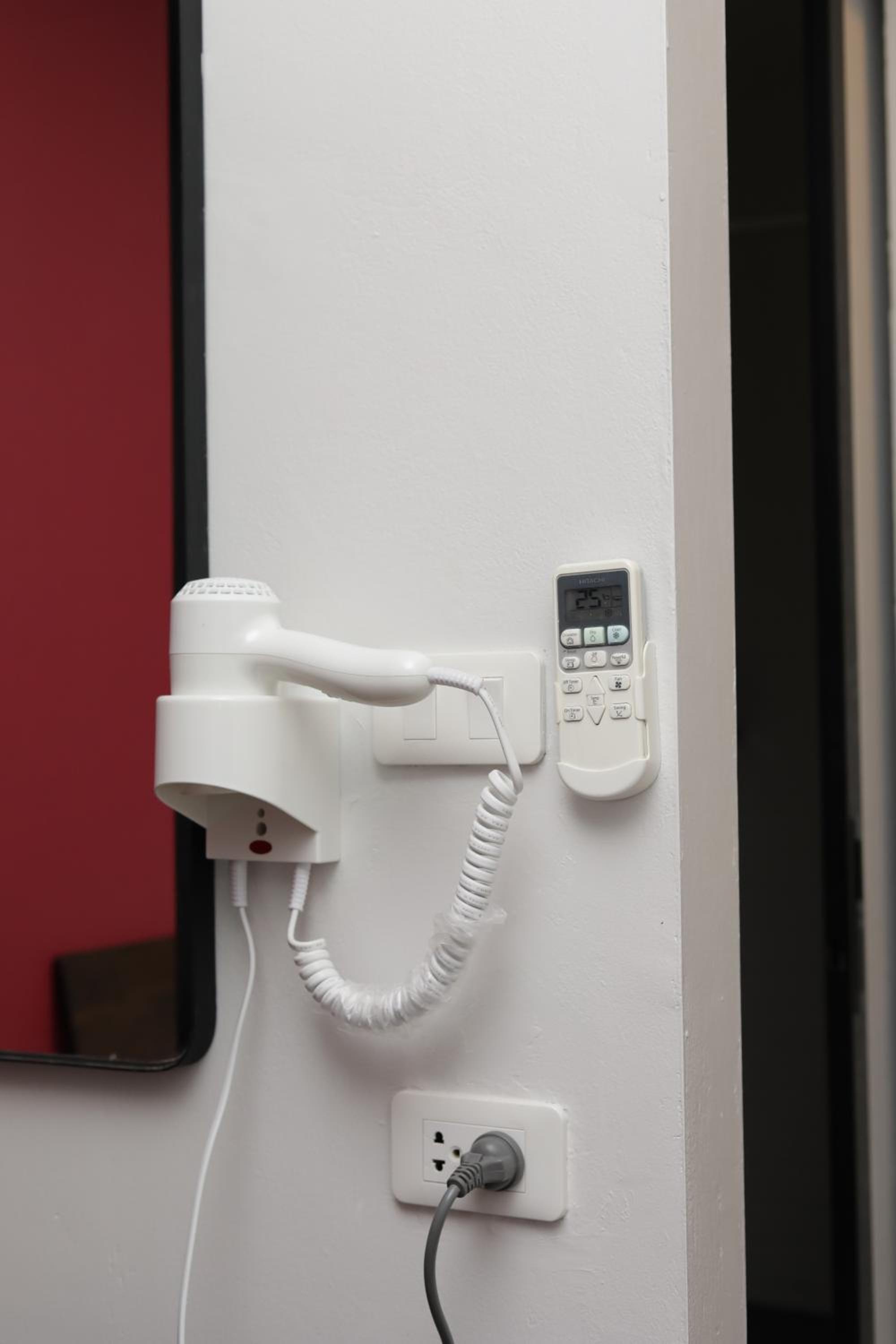 Deluxe Room - Photo 12