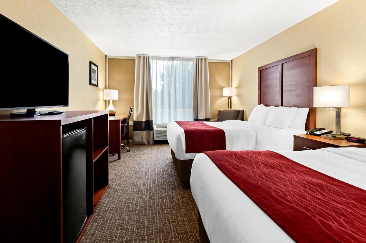 Double Room with Two Double Beds - Non-Smoking photo 3