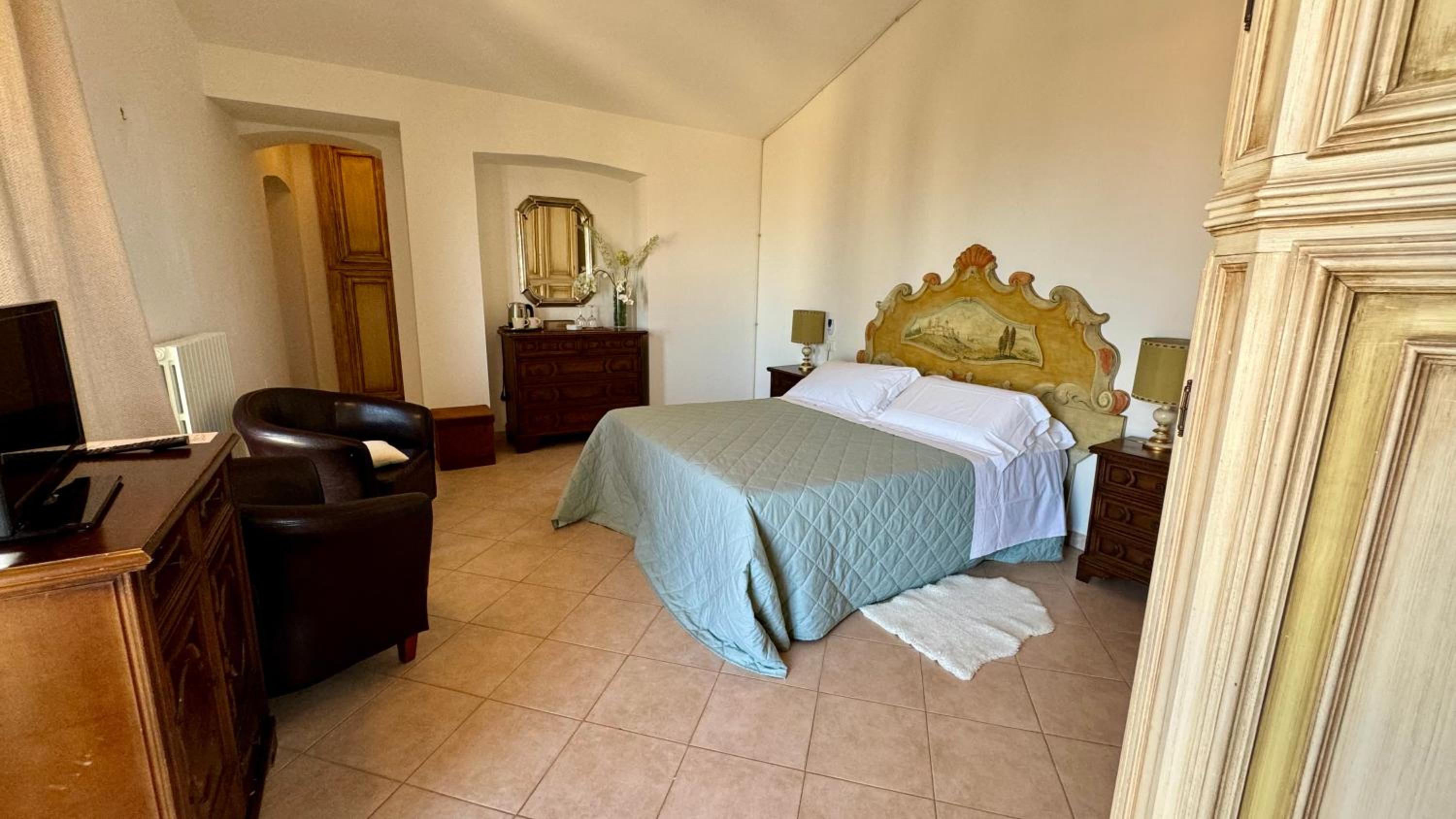 Two-Bedroom Apartment with Balcony and Terrace