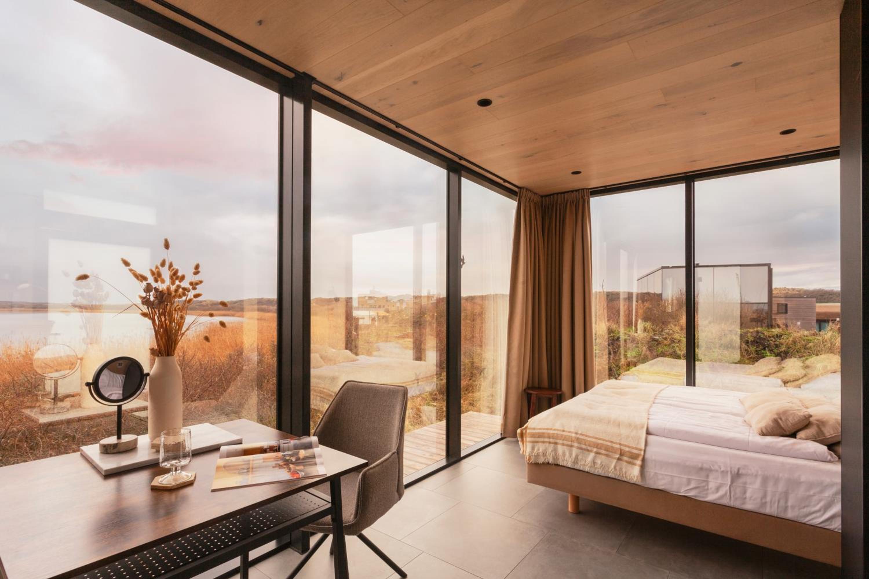 ÖÖD Suite Panoramic Lake View (no kitchen)