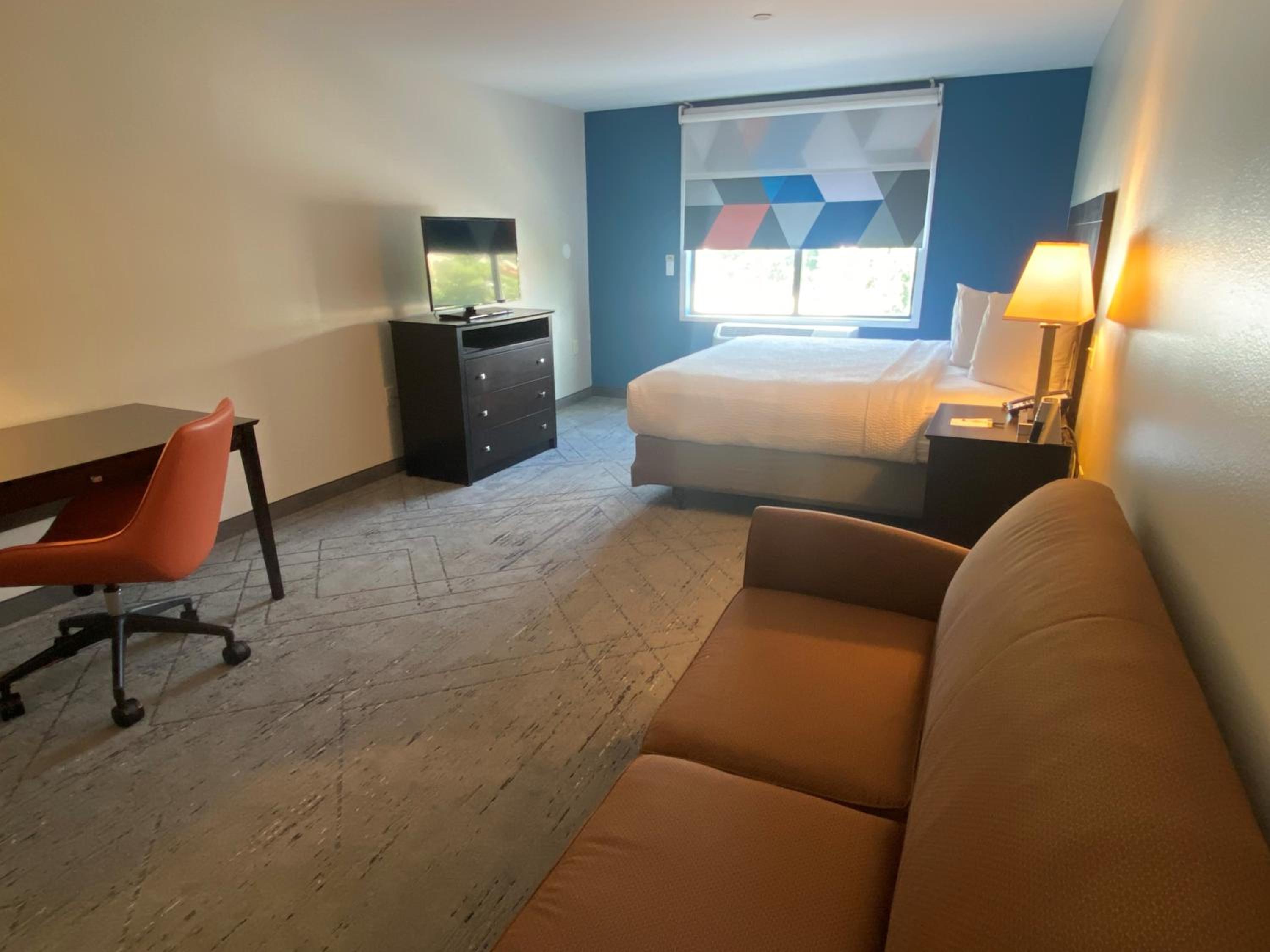 Holiday Inn Express & Suites Raleigh West - Lenovo Center by IHG, Foto 9