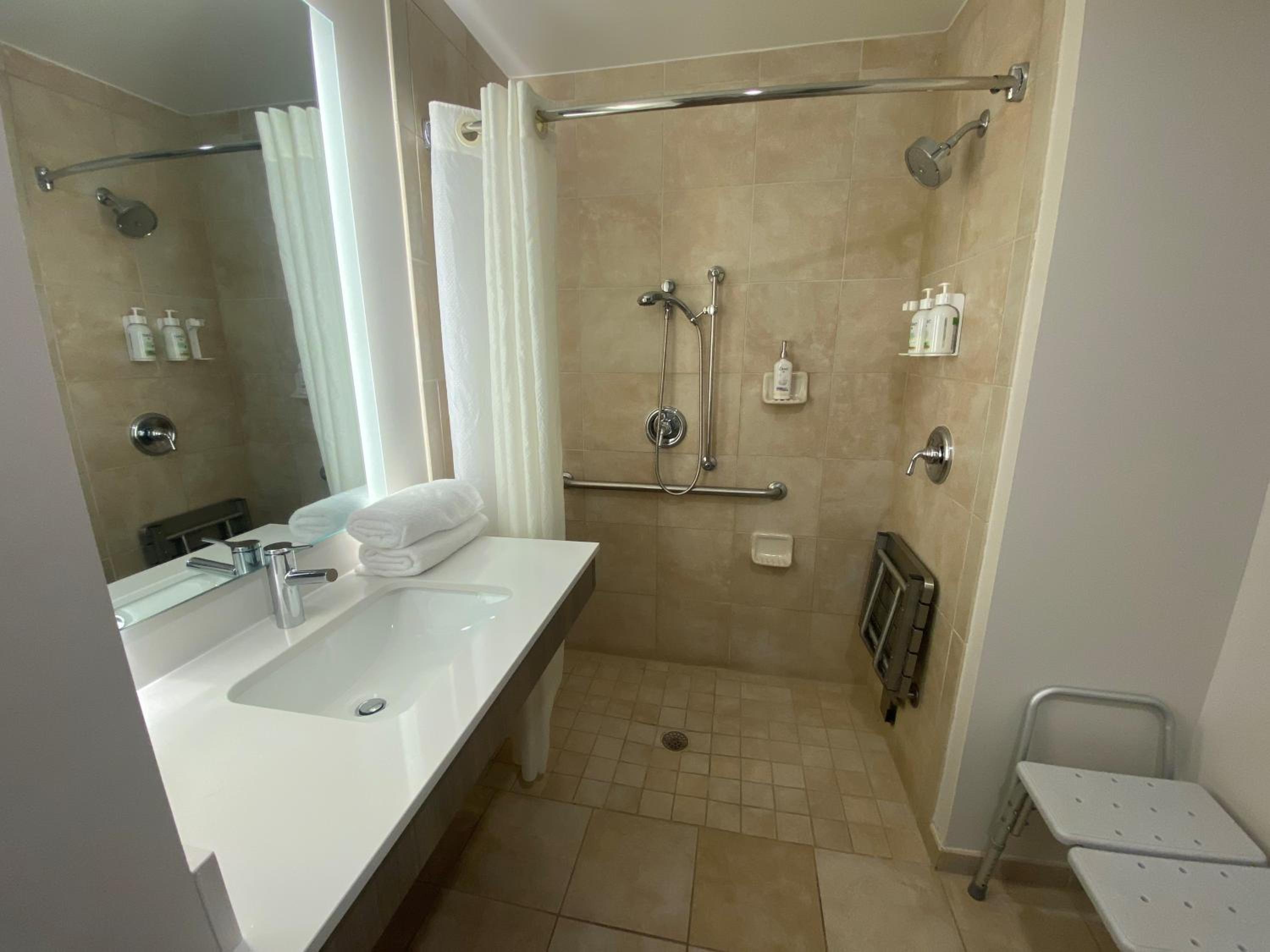 King Room - Mobility Access/Non-Smoking - Photo 5