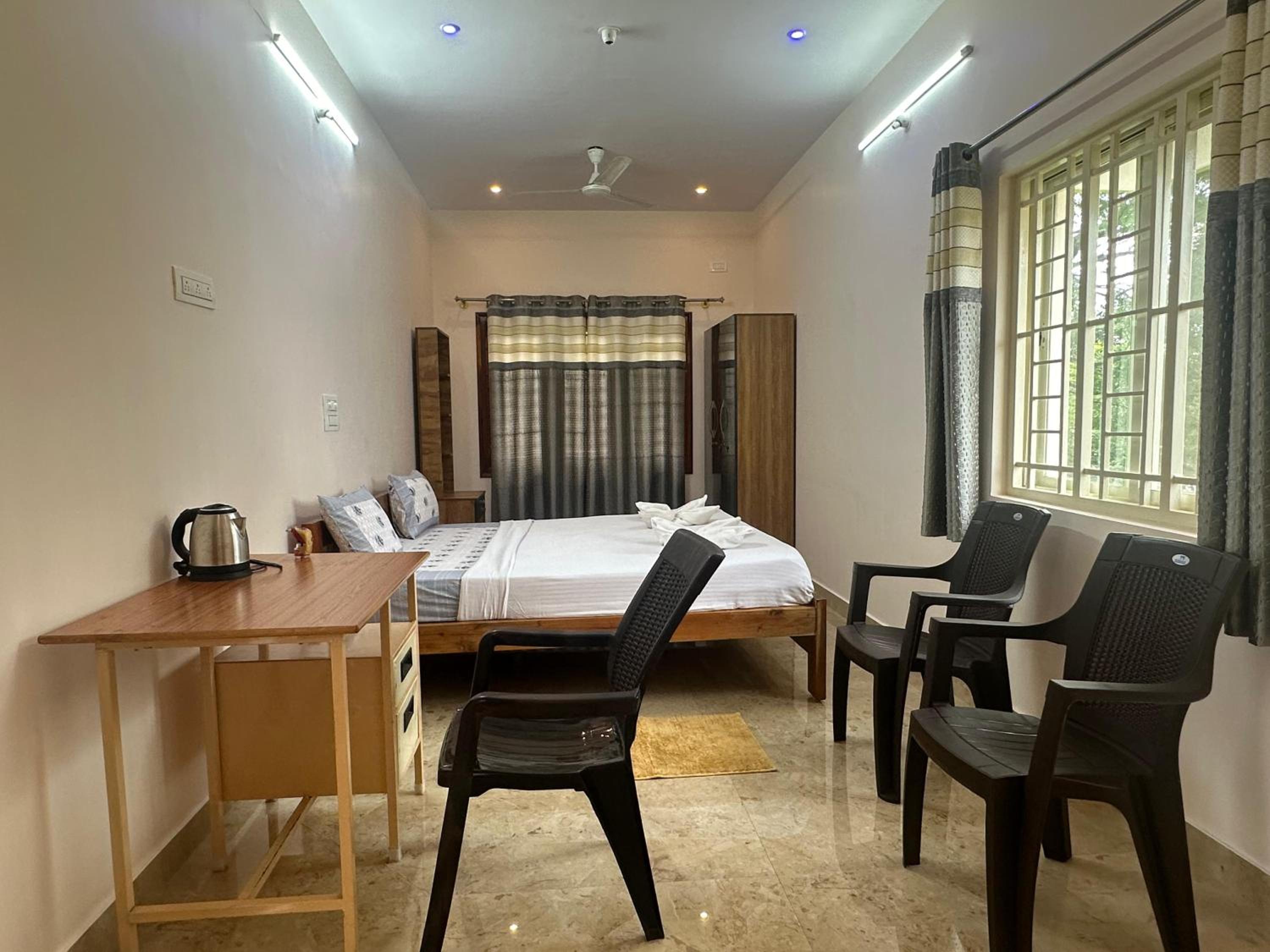 Standard King Room