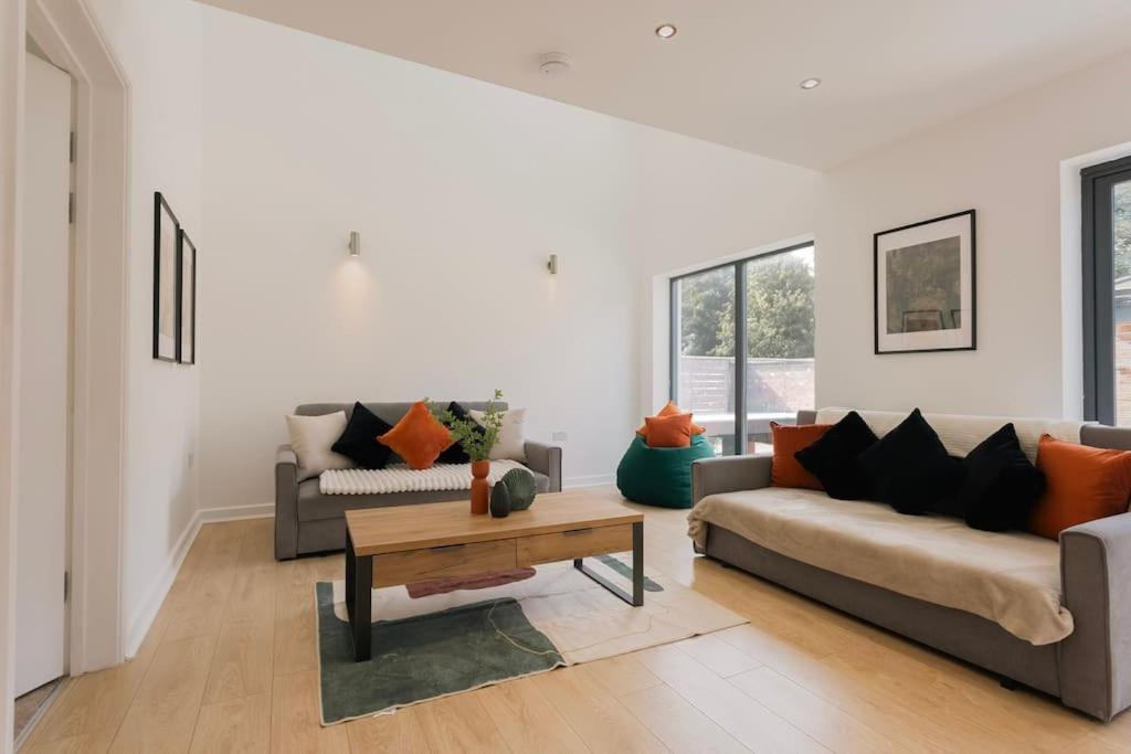 Four-Bedroom House photo 1