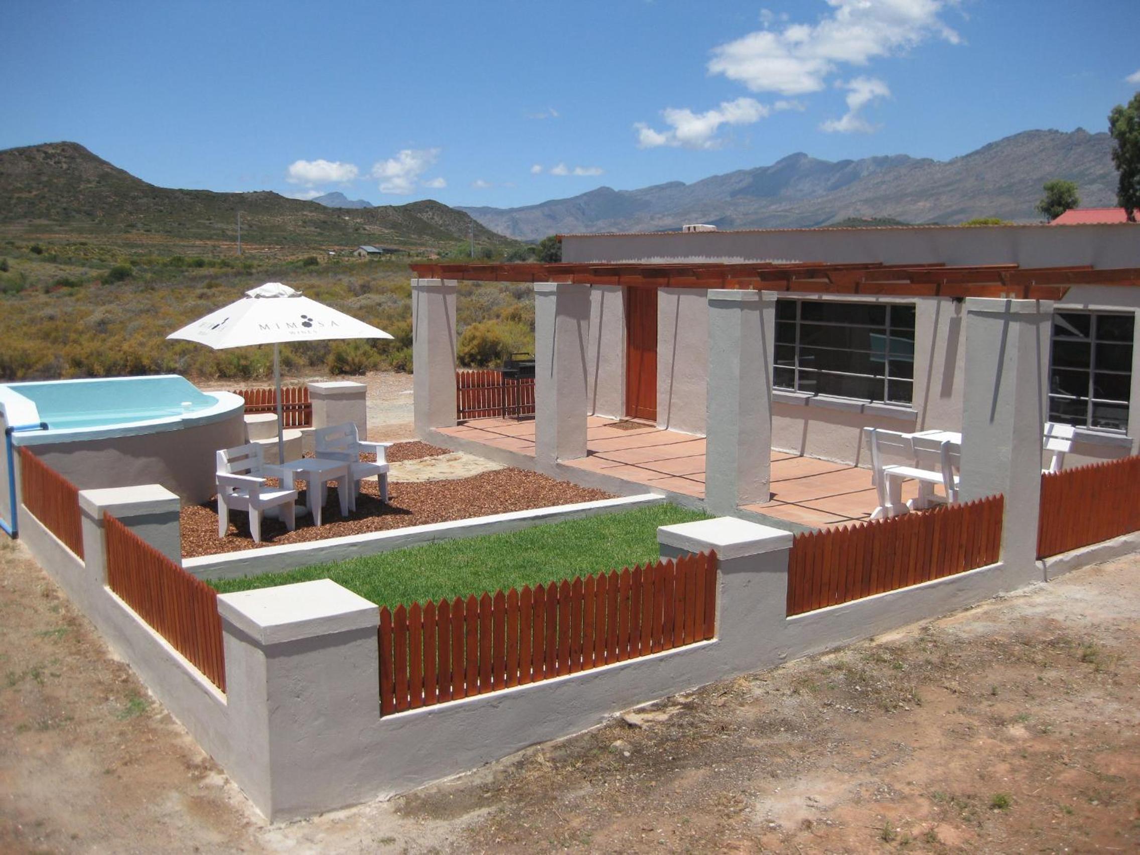 One-Bedroom House photo 3