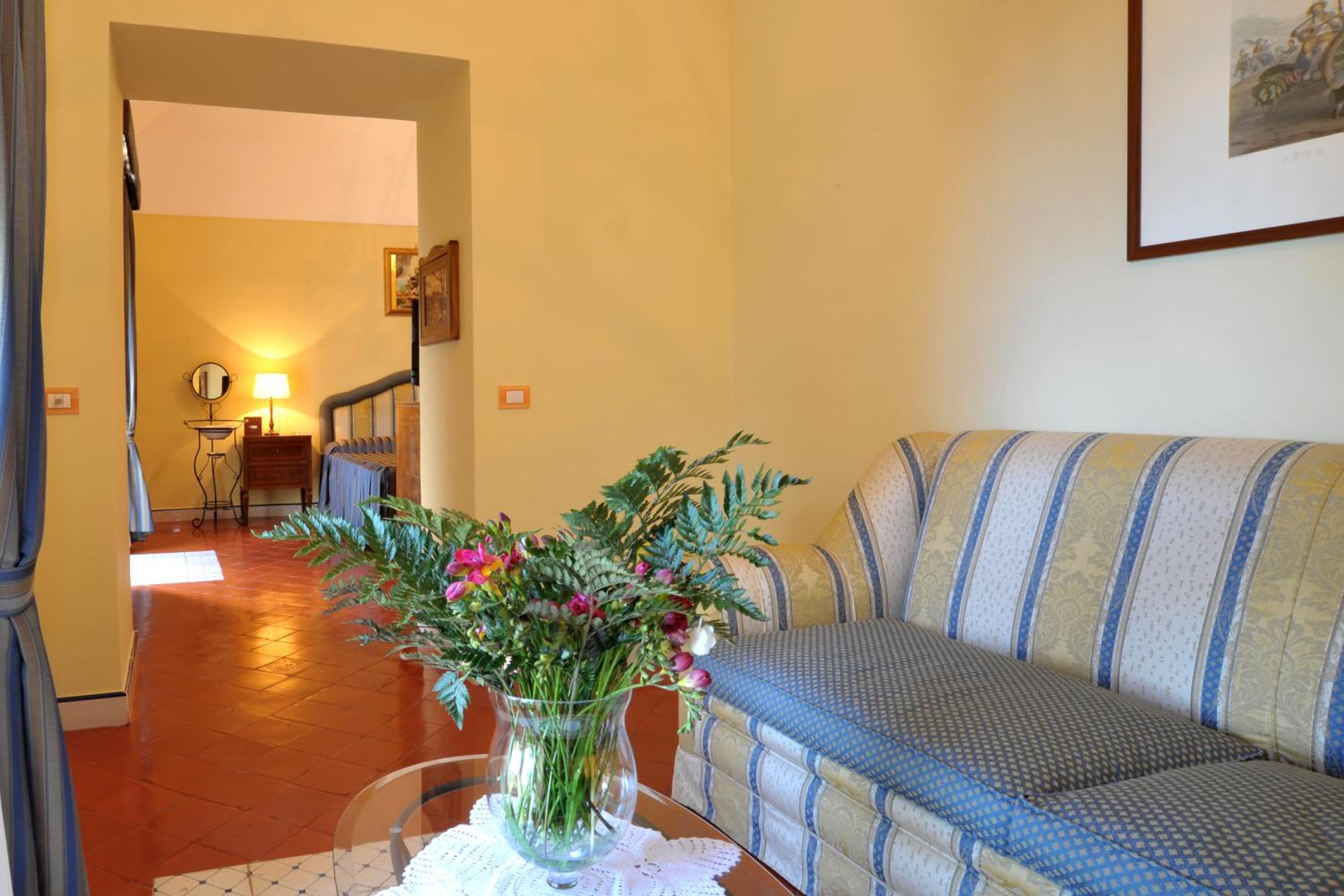 Junior Suite with Sea View - Photo 11