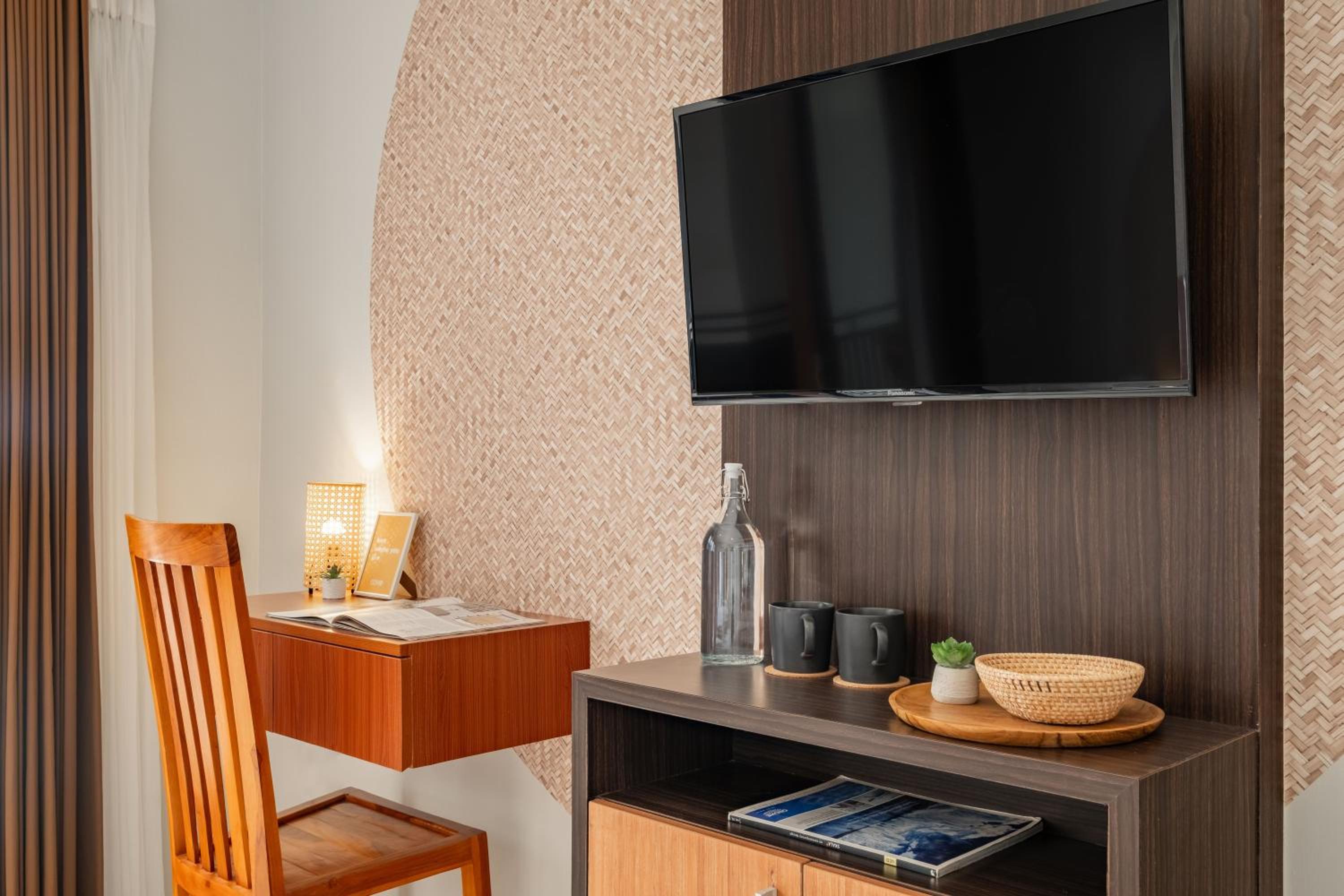 Deluxe King Room - Photo 6