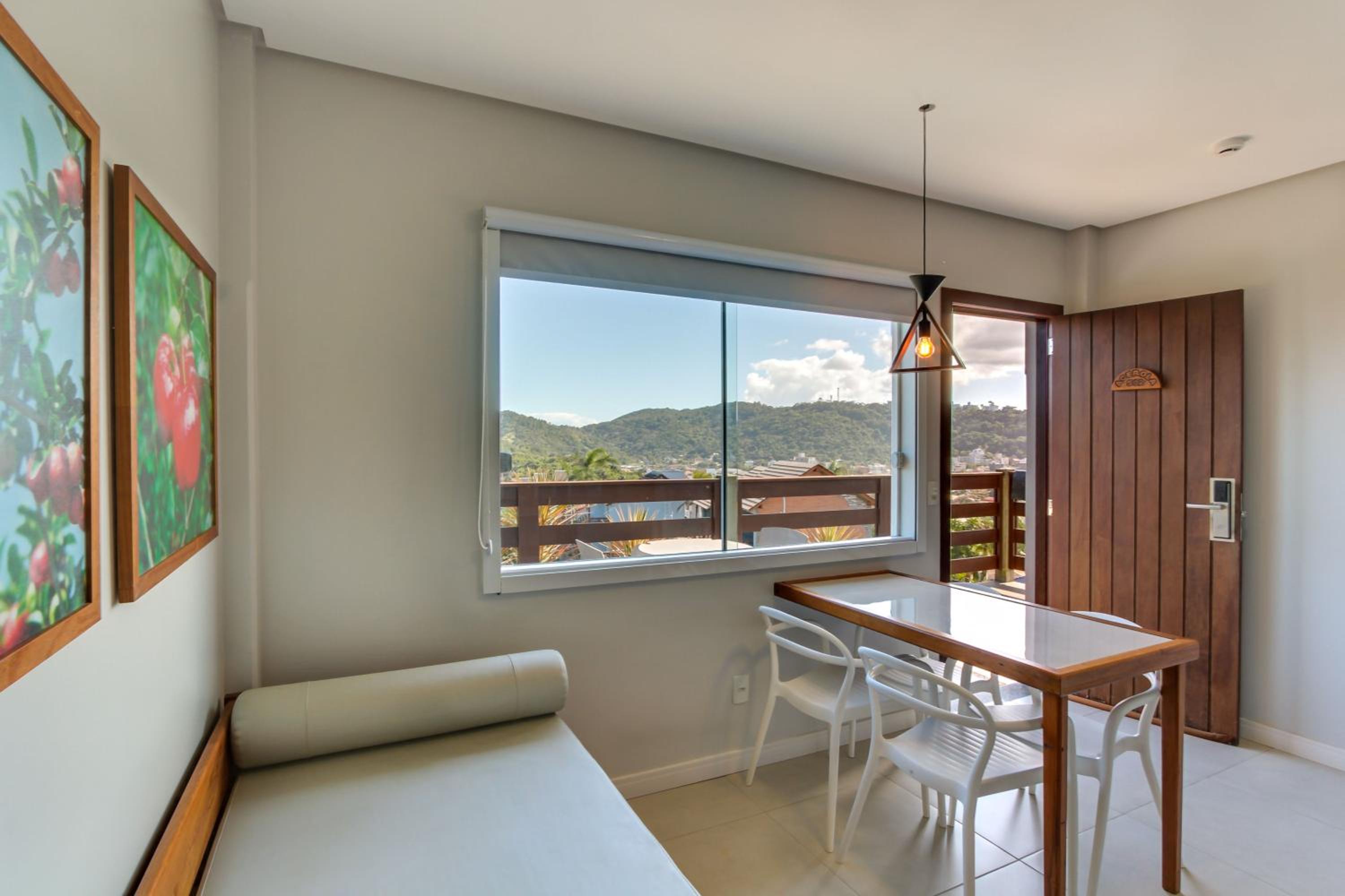 Family Room with Sea View