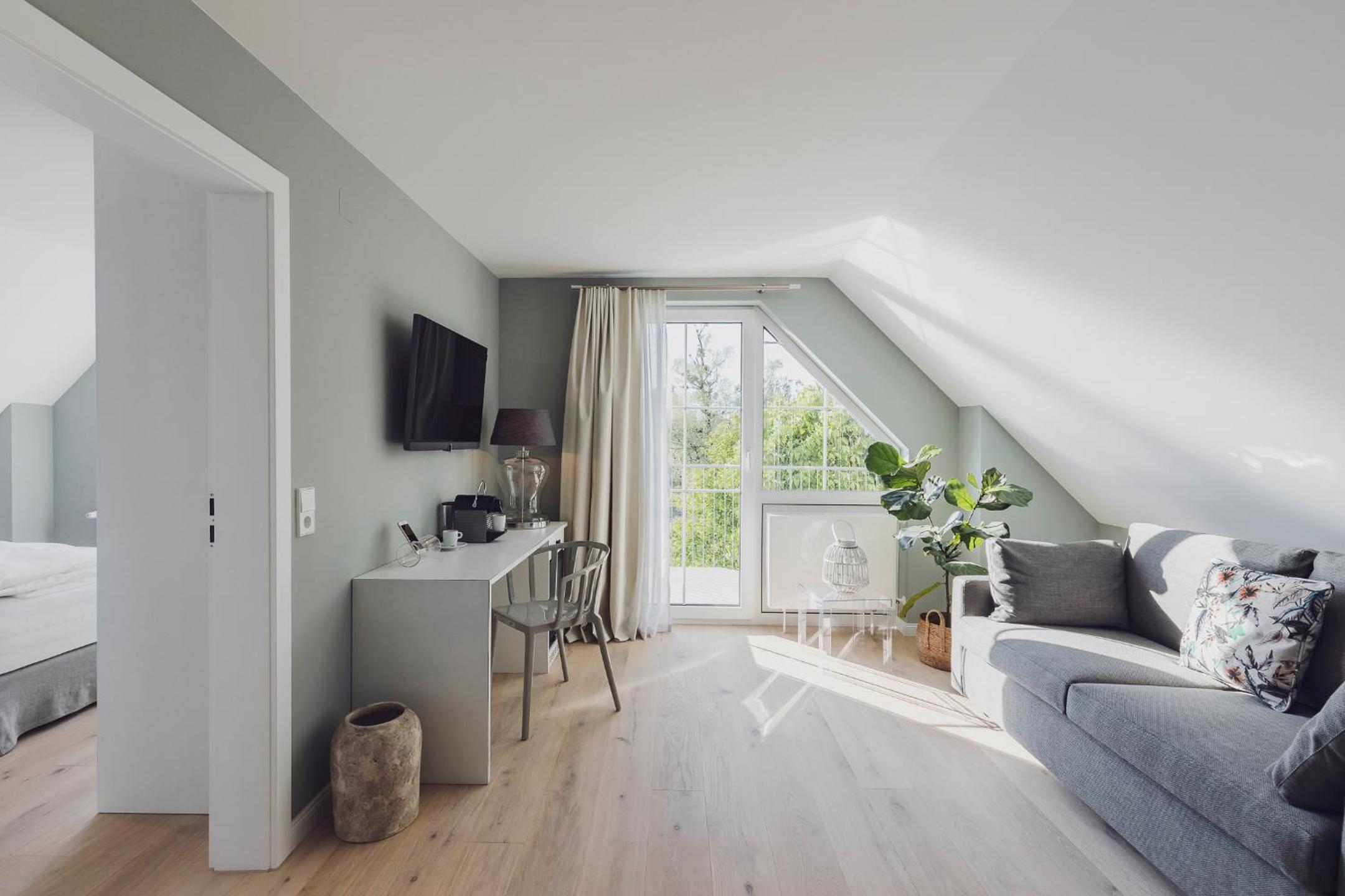 Suite Deluxe with Sea View in Lake House  photo 3