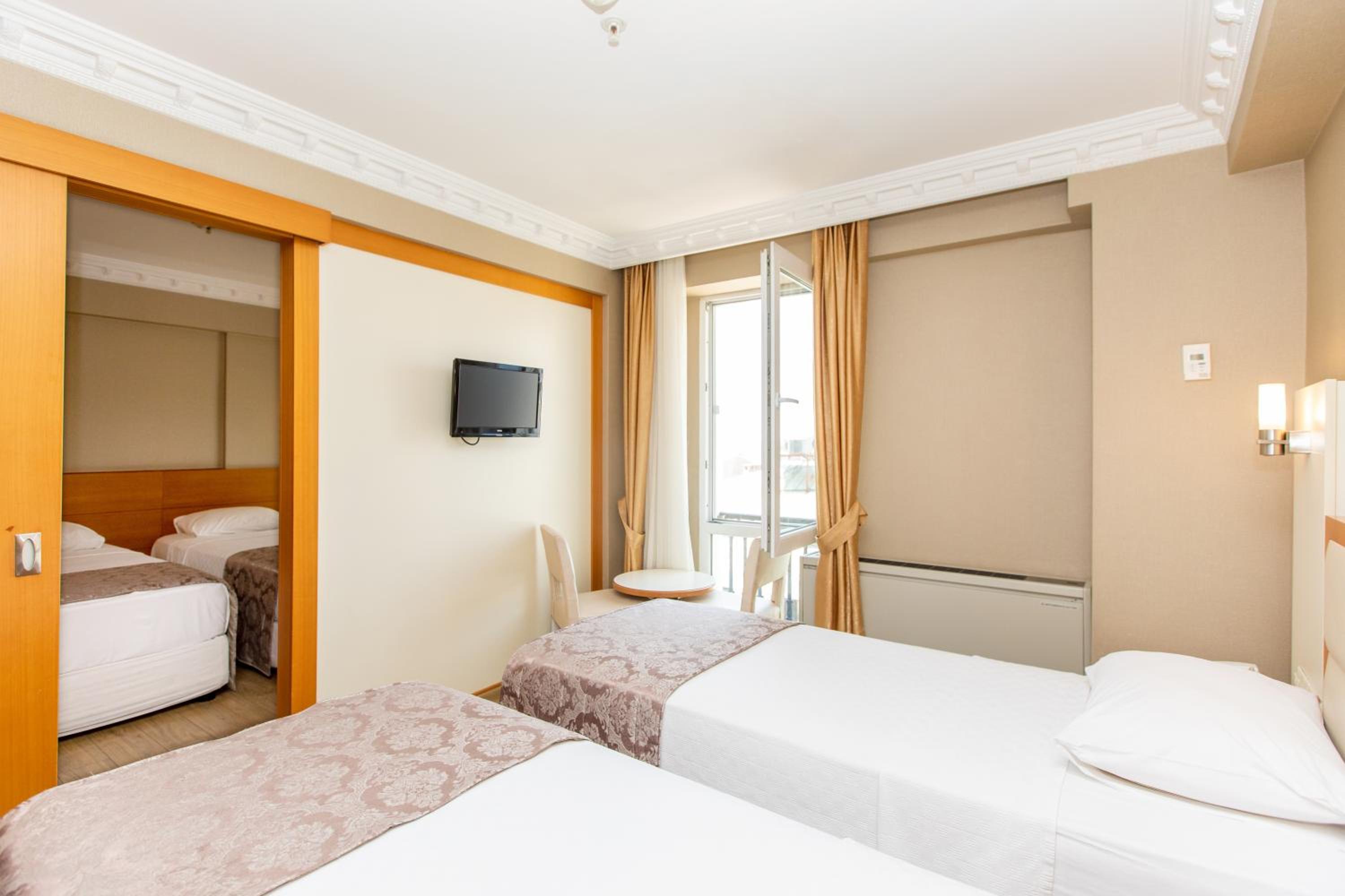 Quadruple Room photo 1