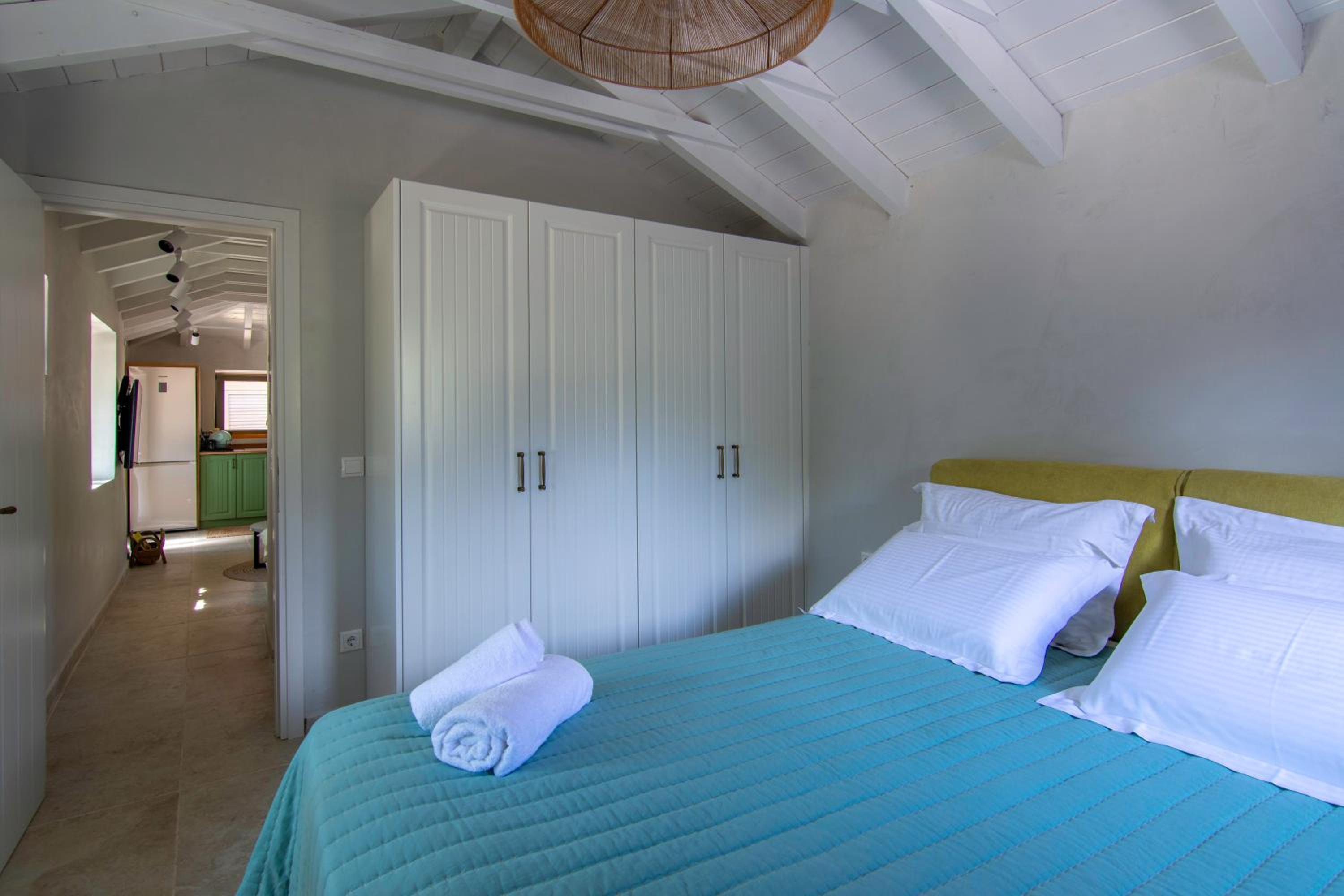 One-Bedroom House photo 1