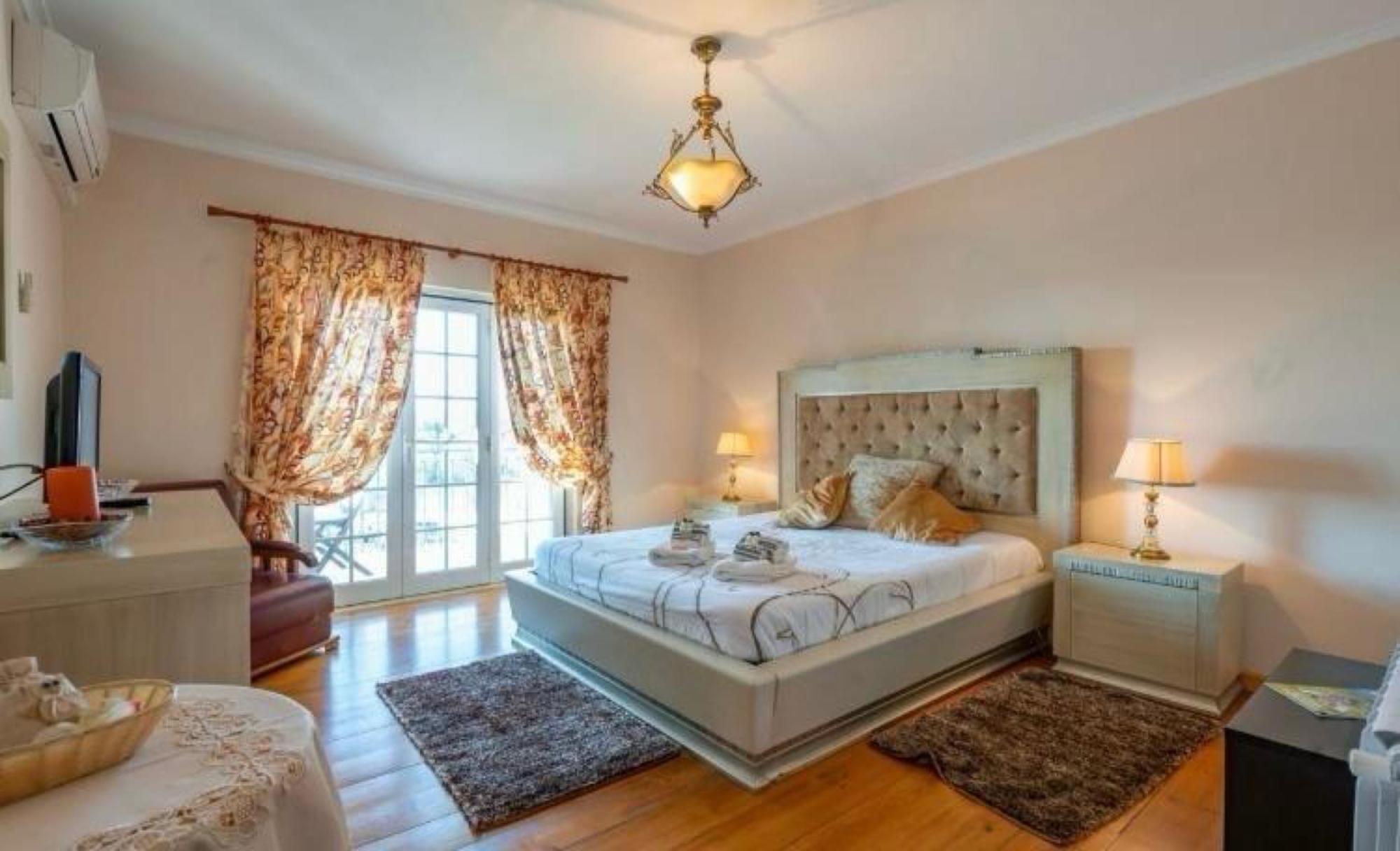 Standard Queen Room photo 1