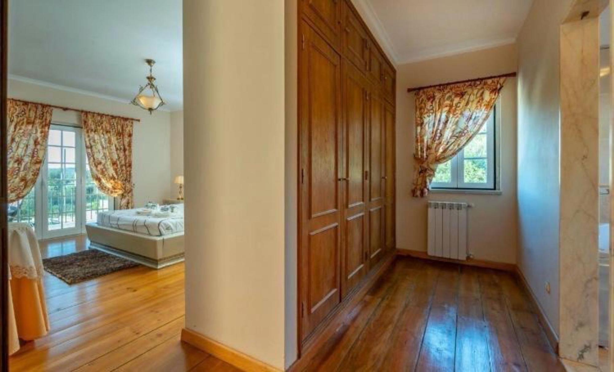 Standard Queen Room photo 3