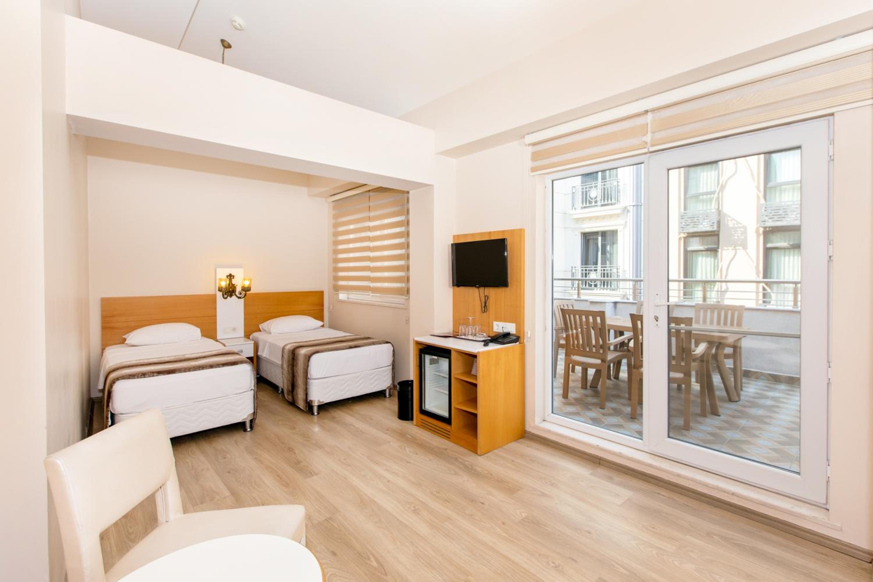Suite with Terrace photo 2