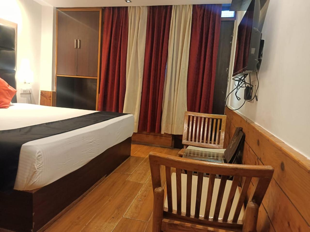 Deluxe Double Room photo 3