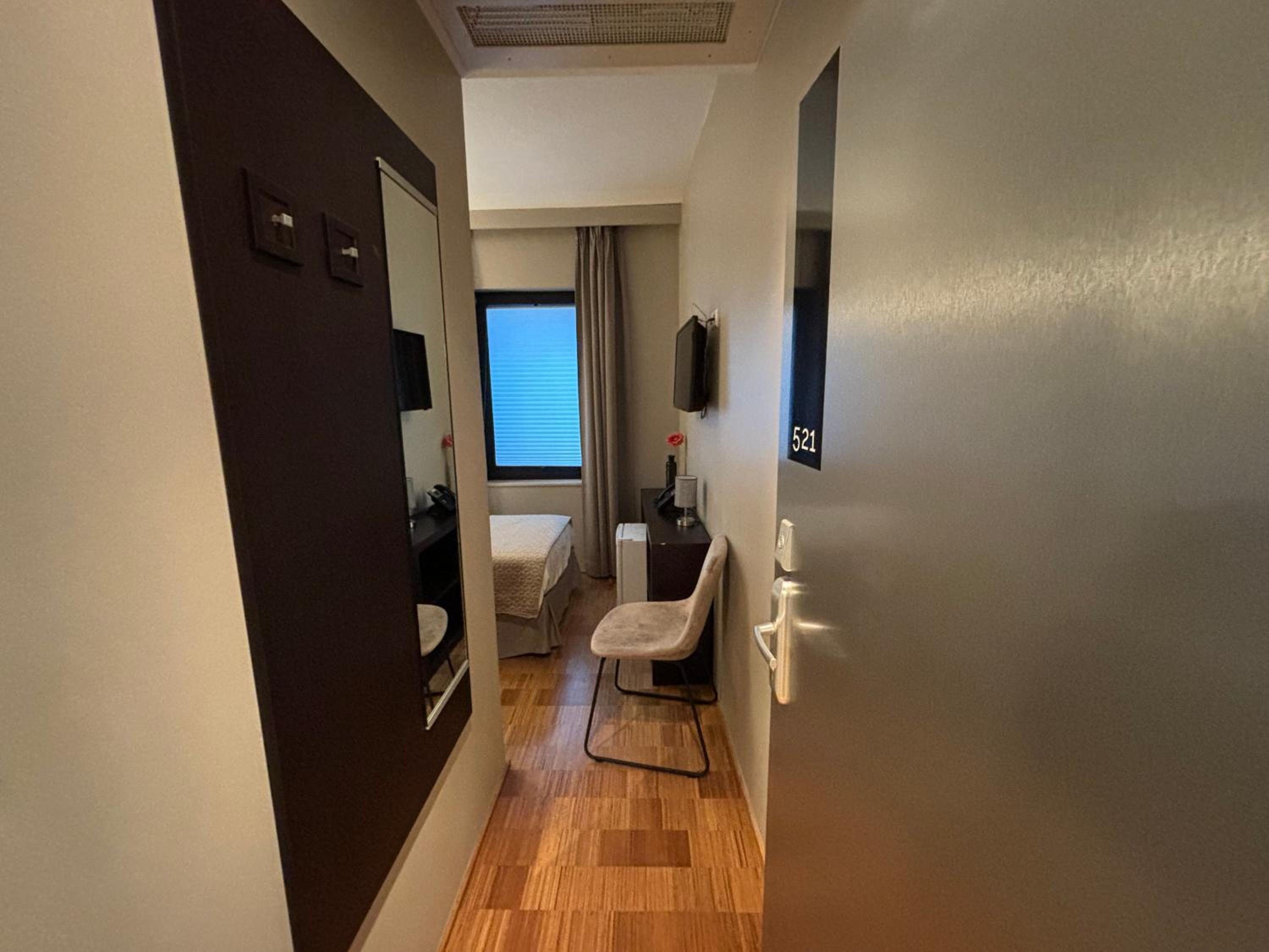 Budget Single Room photo 3