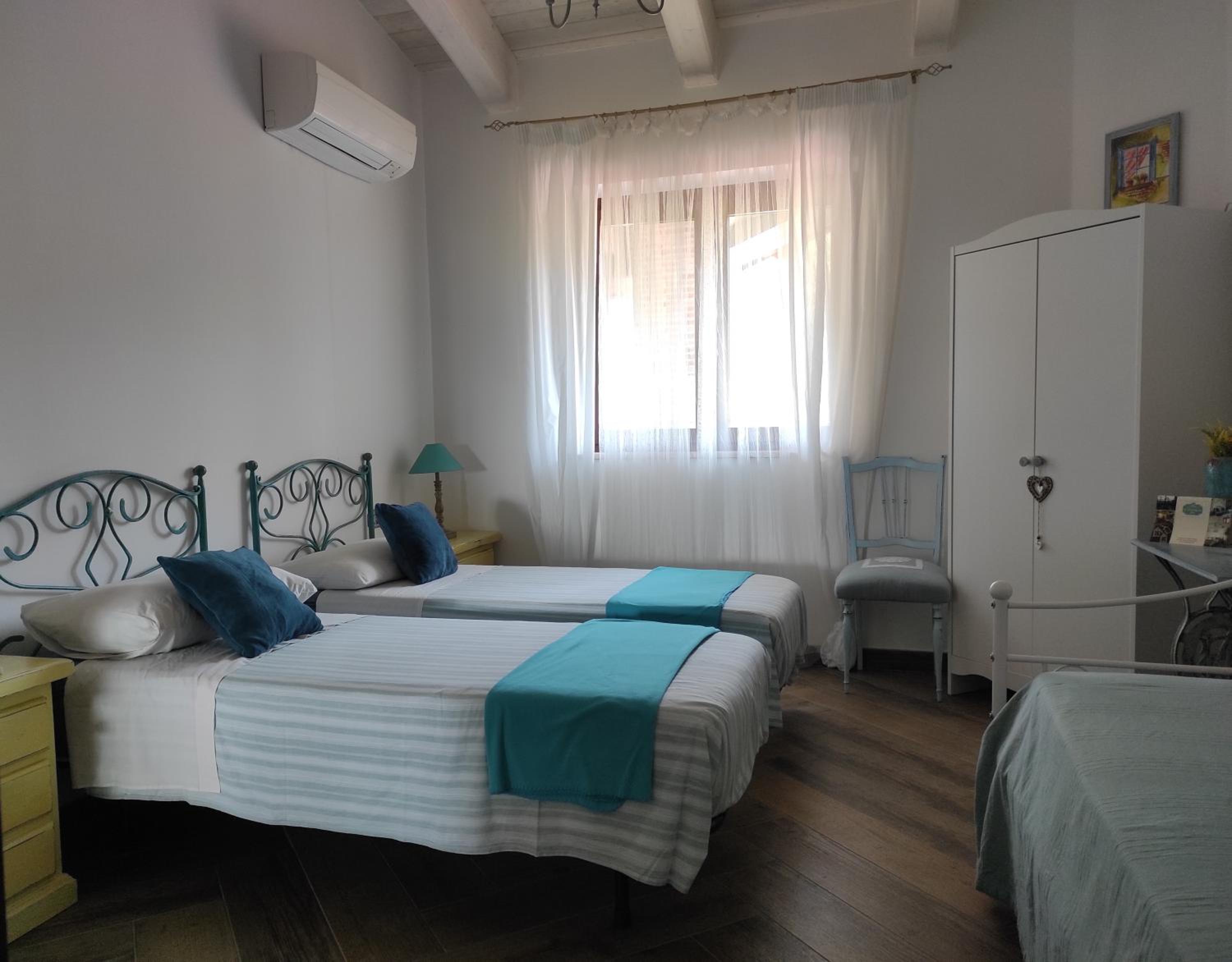Standard Double or Twin Room with Garden View photo 2