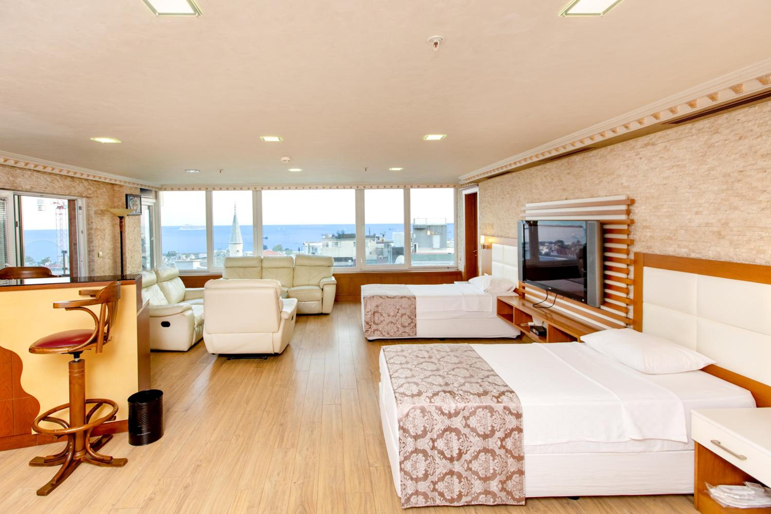 Junior Suite with Sea View photo 3