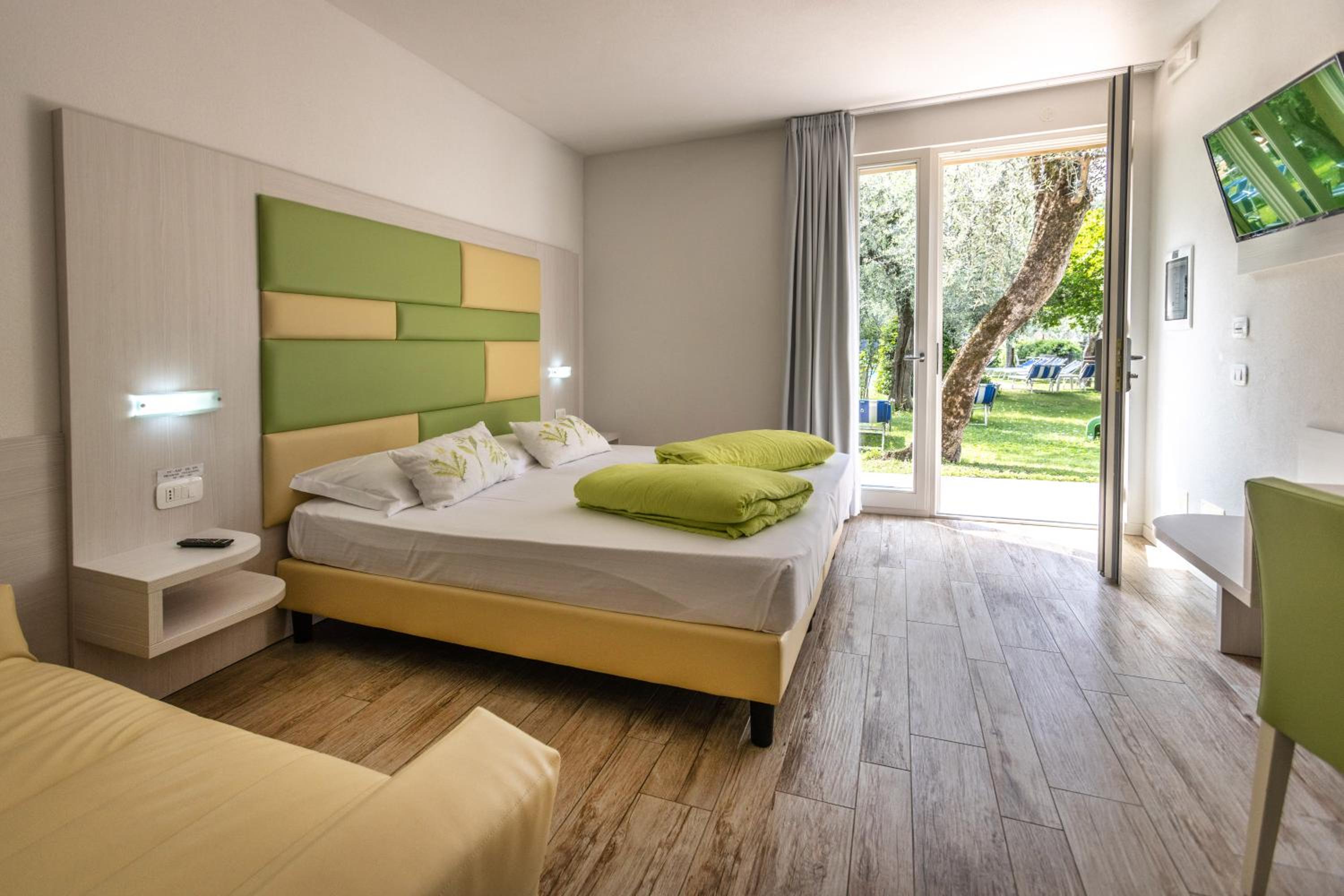 Bio Double or Twin Room with Terrace with Garden view